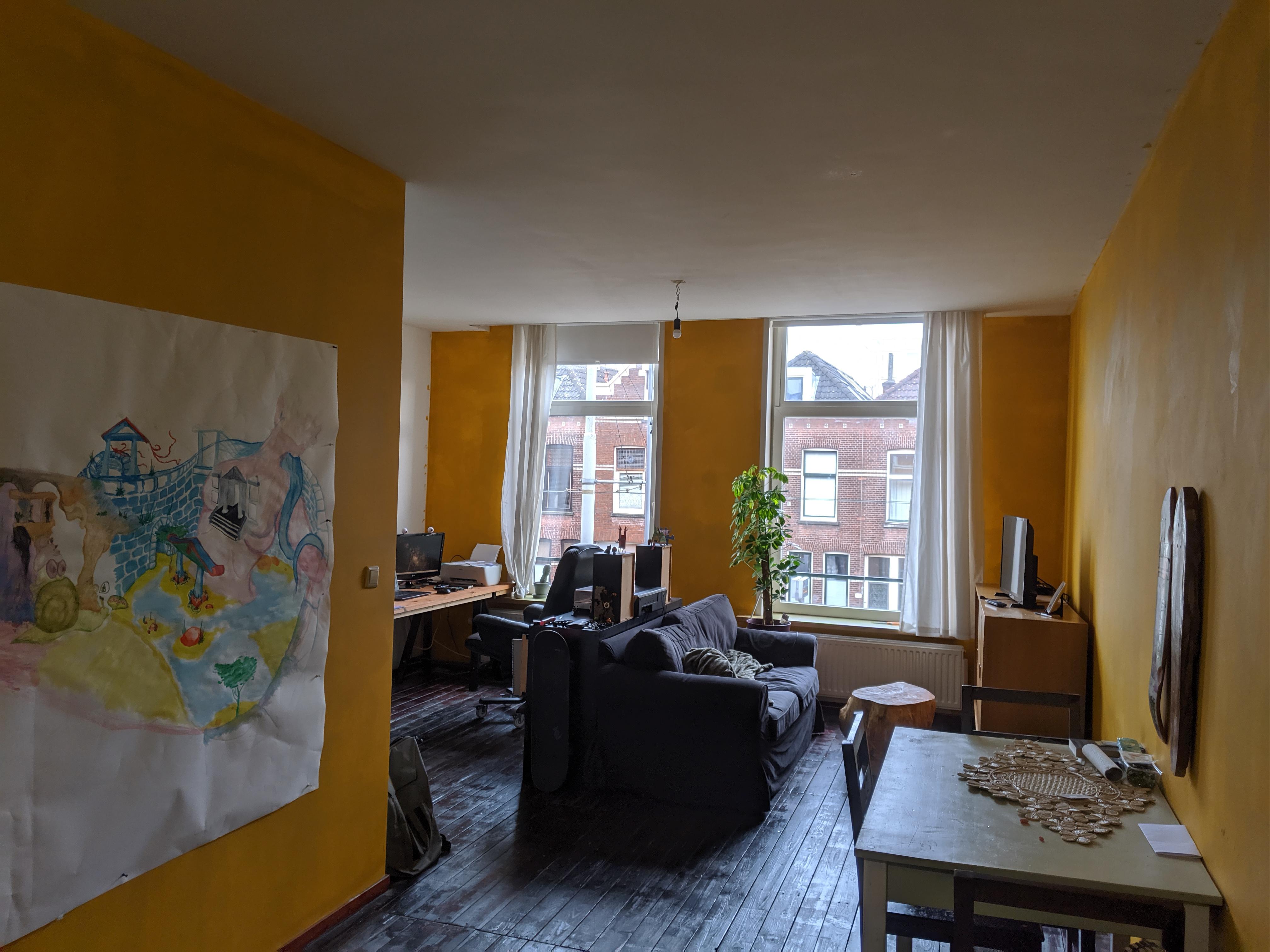 1 bedroom narrow apartment in Rotterdam (more in comment) r