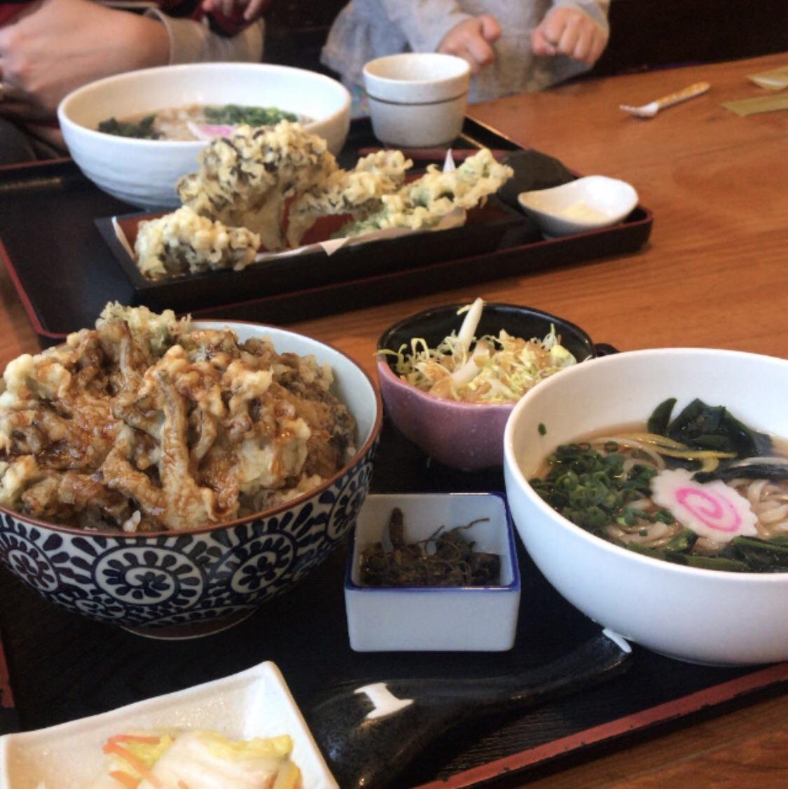 Maitake mushroom tempura in Kusatsu, Japan r/Mushrooms