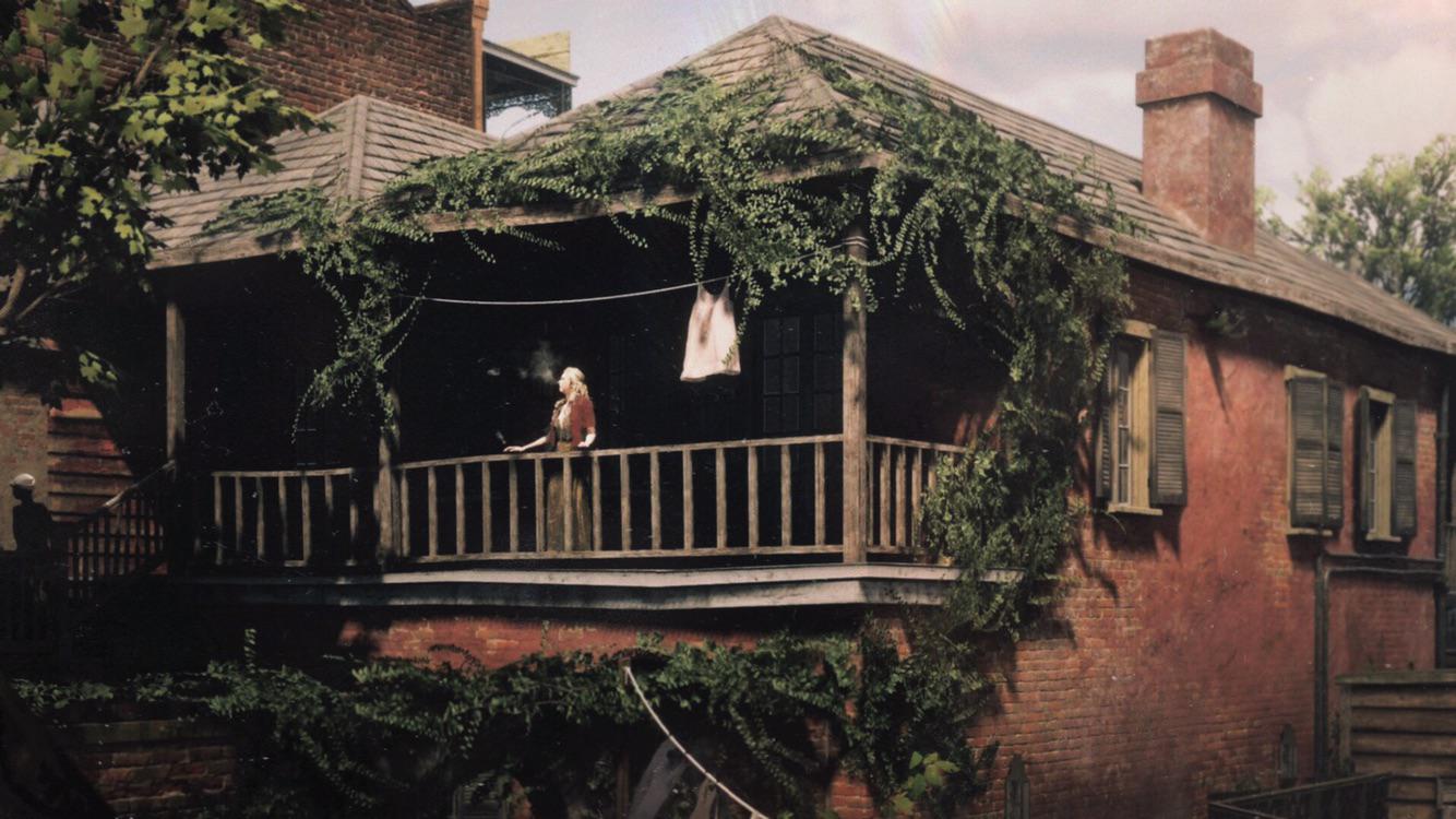 Was roaming about the slums in Saint Denis and happened to take one of