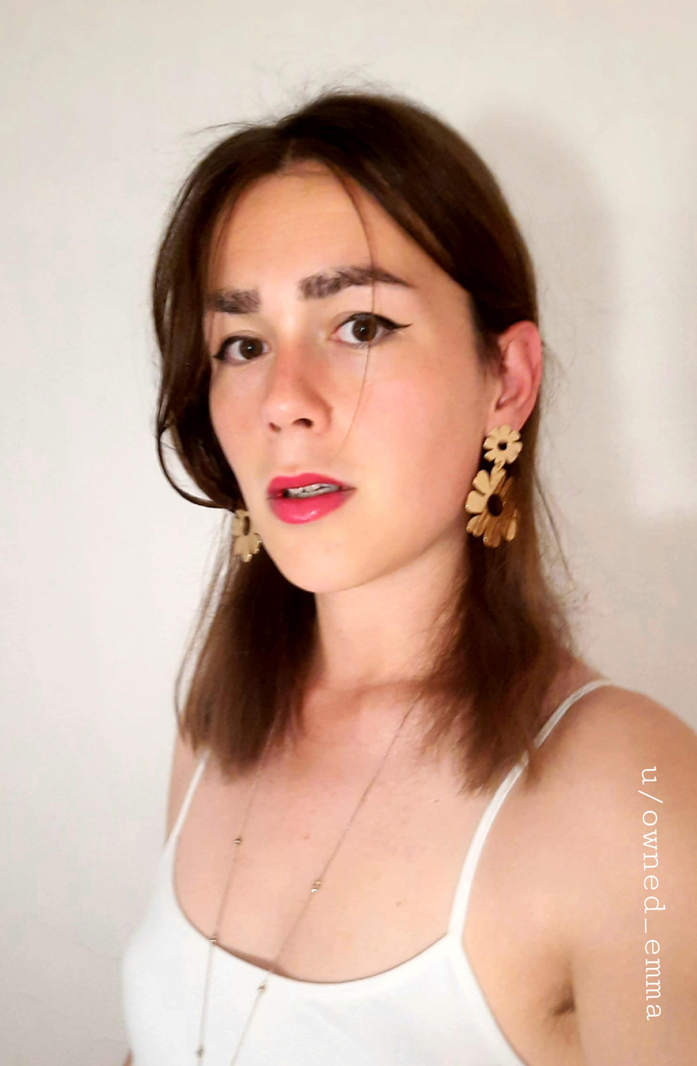 Does this lipstick color look good on me? r/transpositive