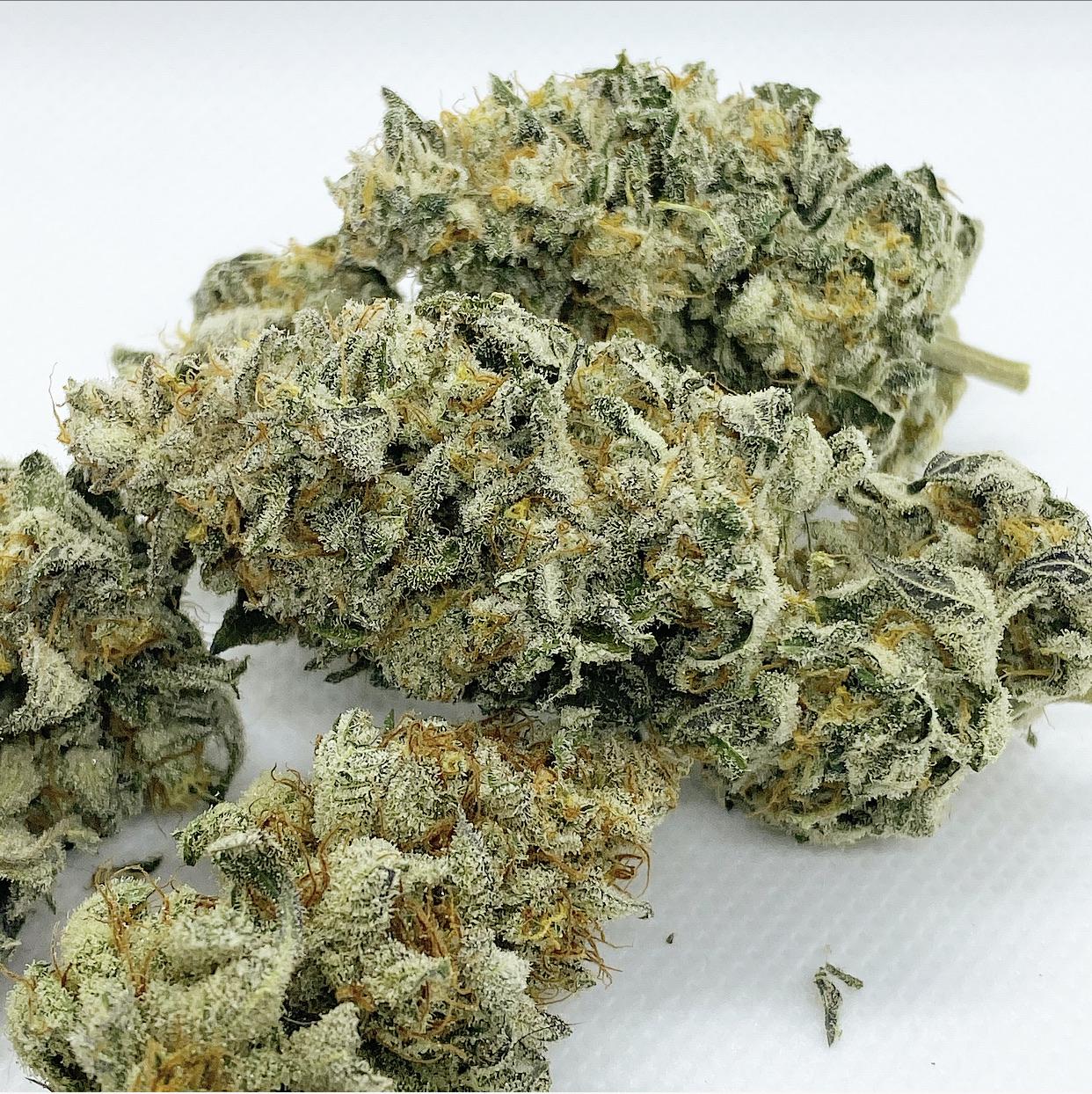 Finished Drying 🔥🔥 Mint Orbit In Cure Jars r/cannabiscultivation