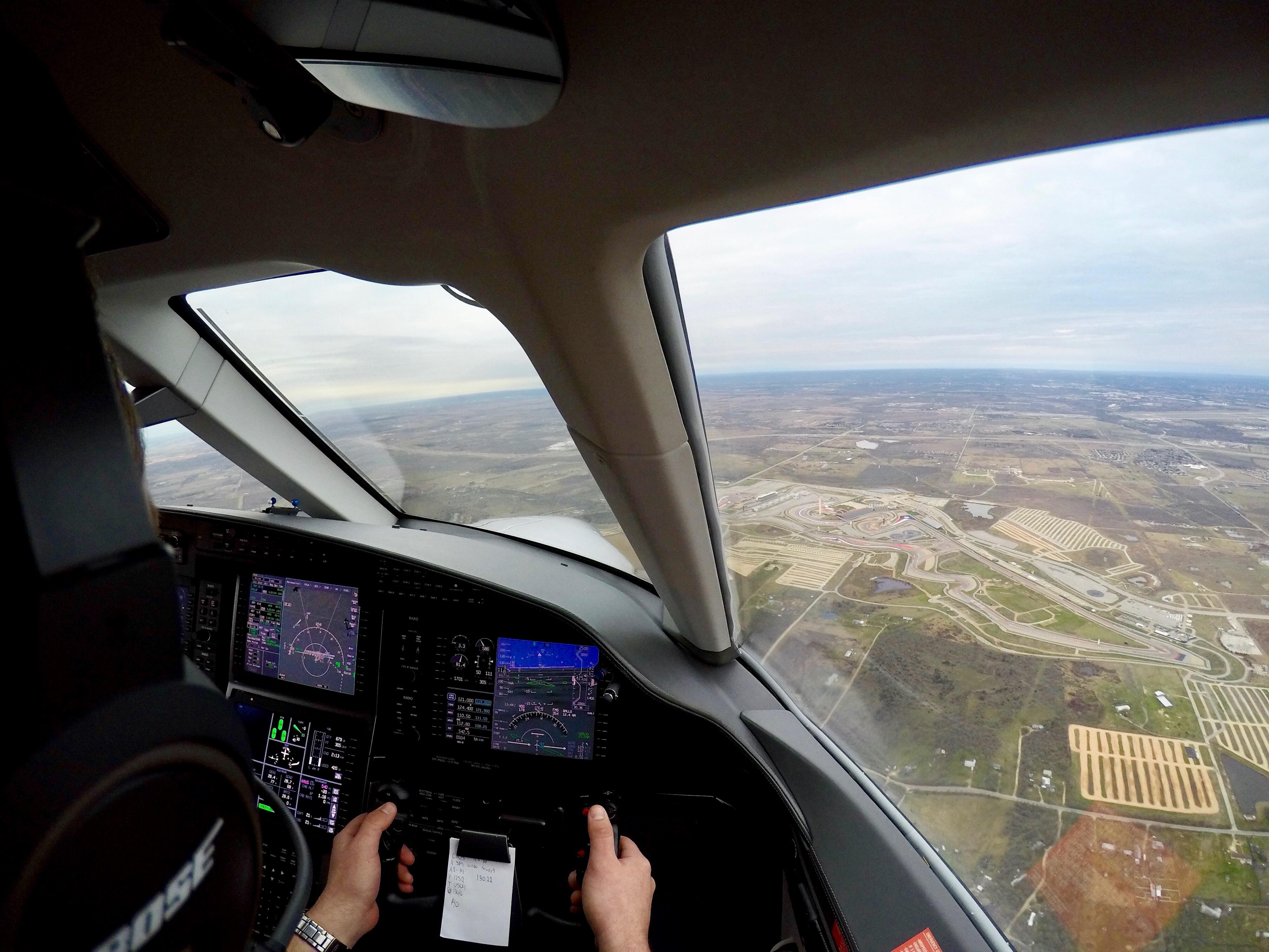 Short final into Austin over COTA r/formula1