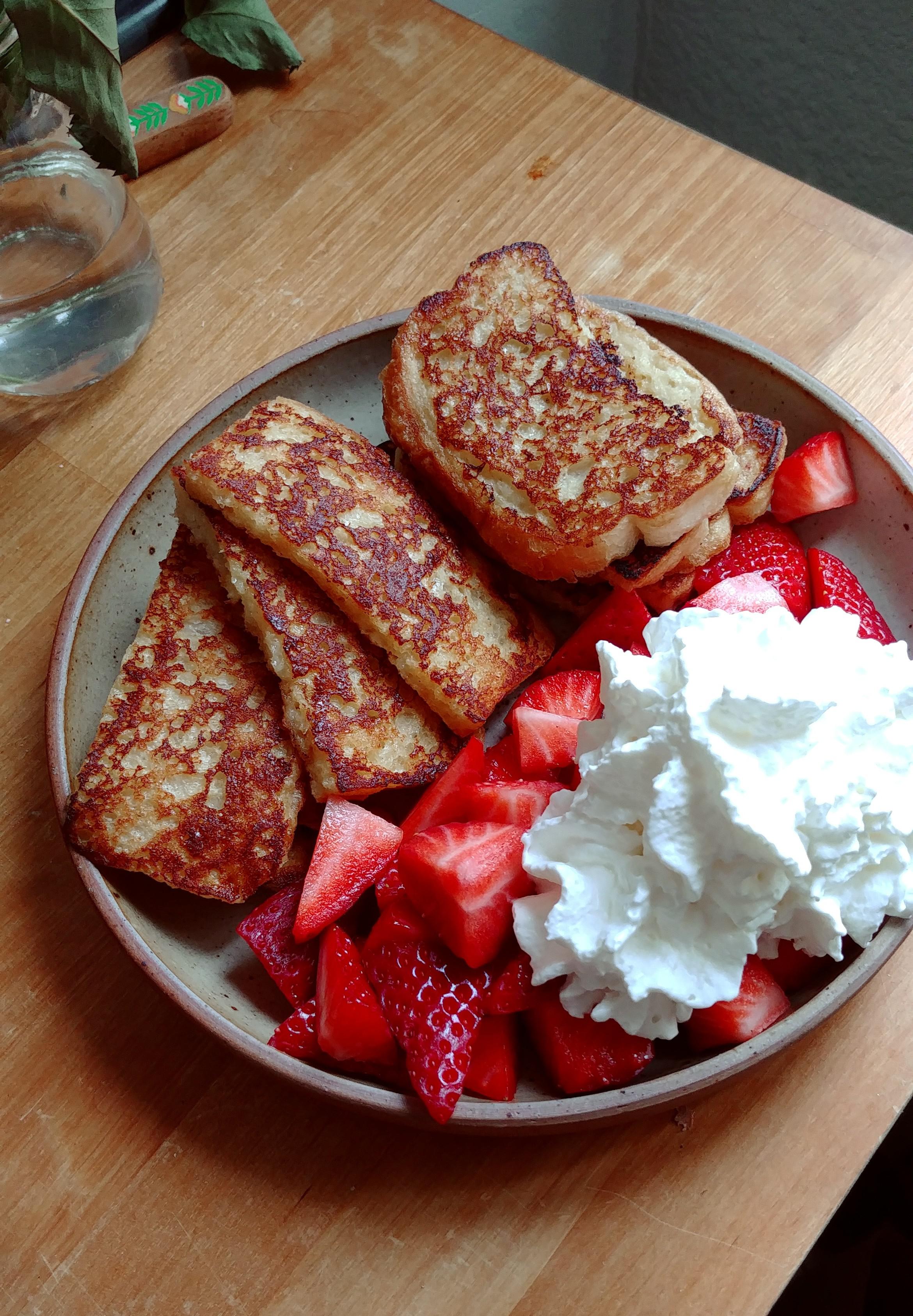 [Homemade] French toast, strawberrys and cream strawberryrecipes