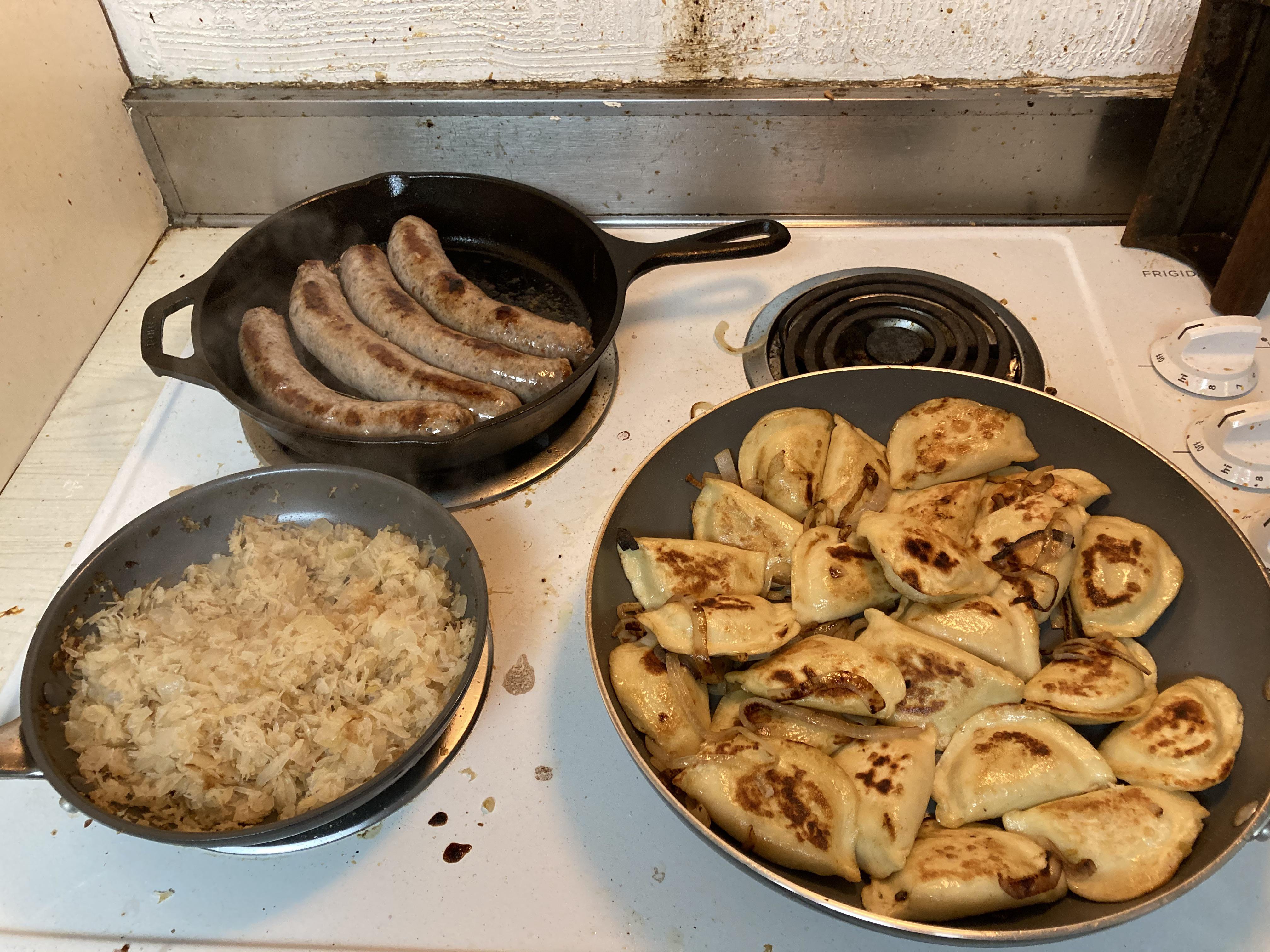 Fresh kielbasa, pirogis, and my special recipe sauerkraut r/BoogieMonster