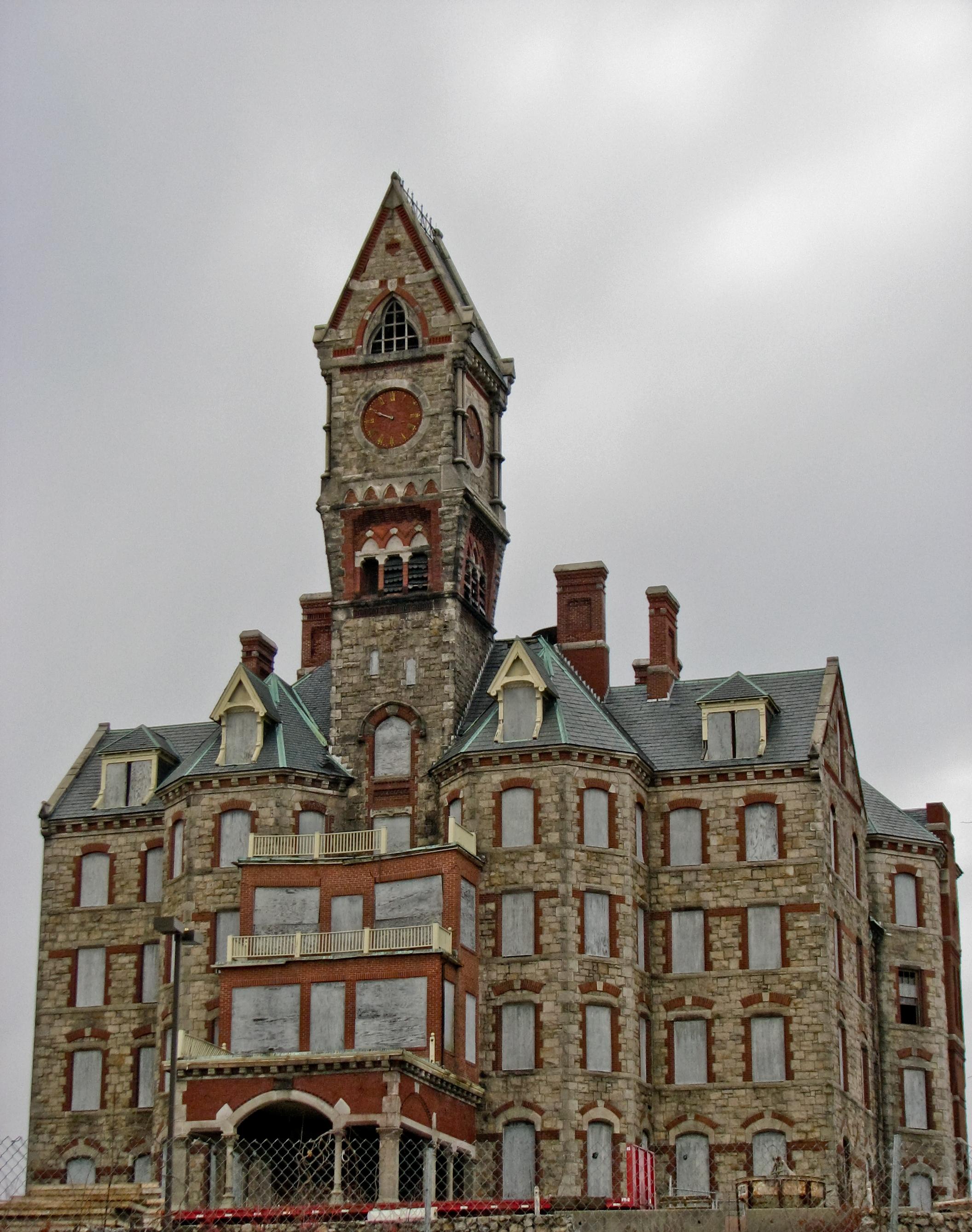 Worcester State Hospital, before its demolition. r/Asylums