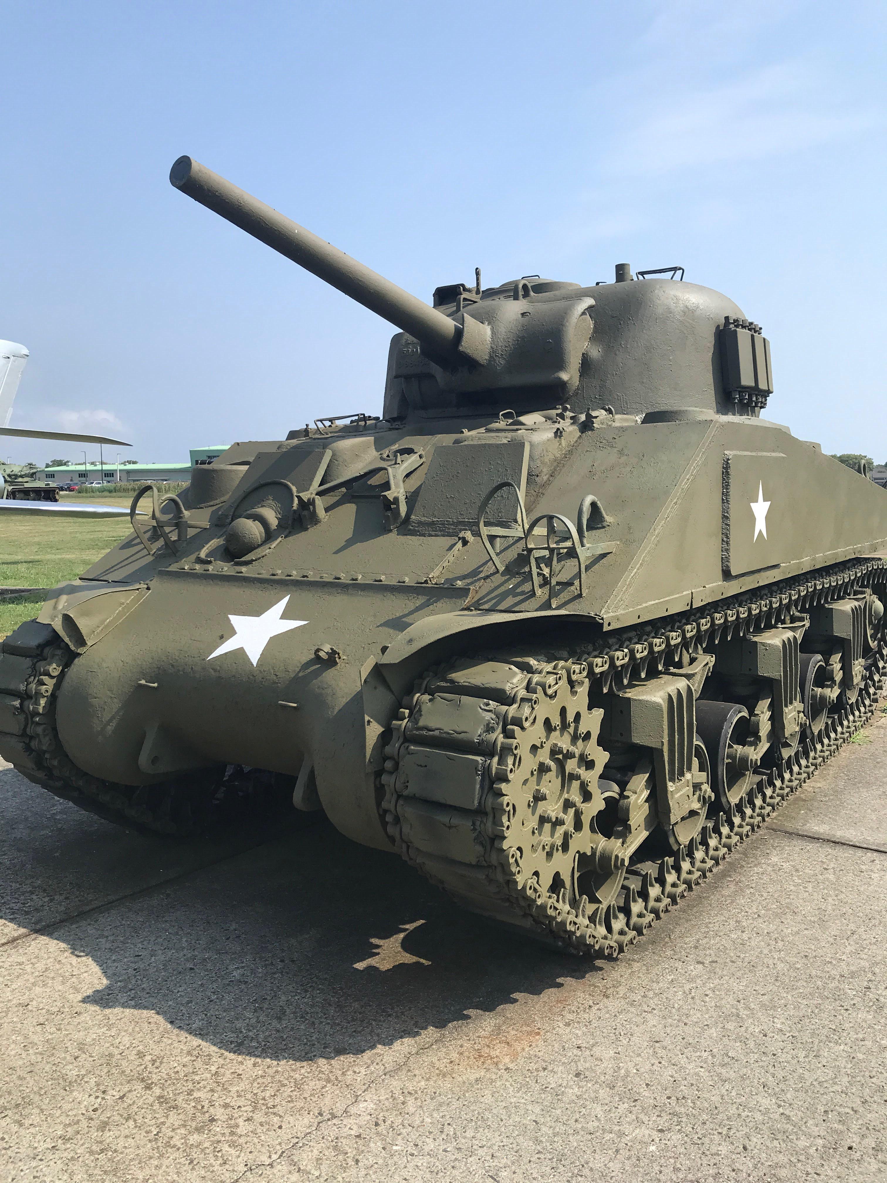 M4 Sherman tank on display in Sea Girt, New Jersey r/TankPorn