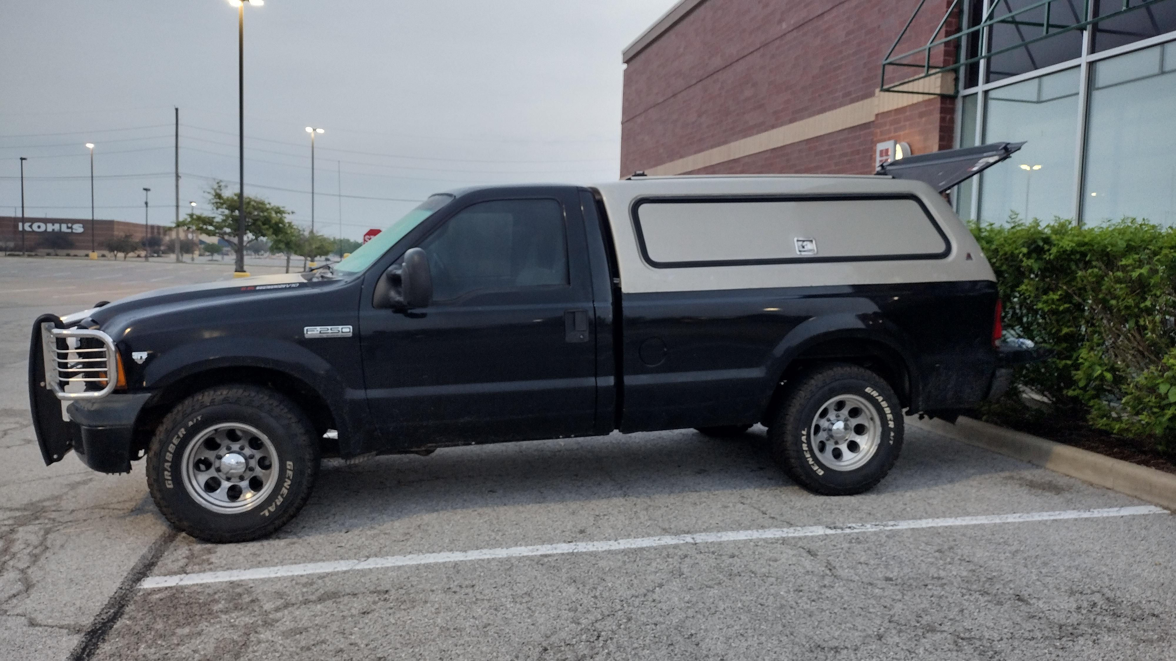 06 F250 6.8 V10, 6 speed. 208k miles. : r/Ford