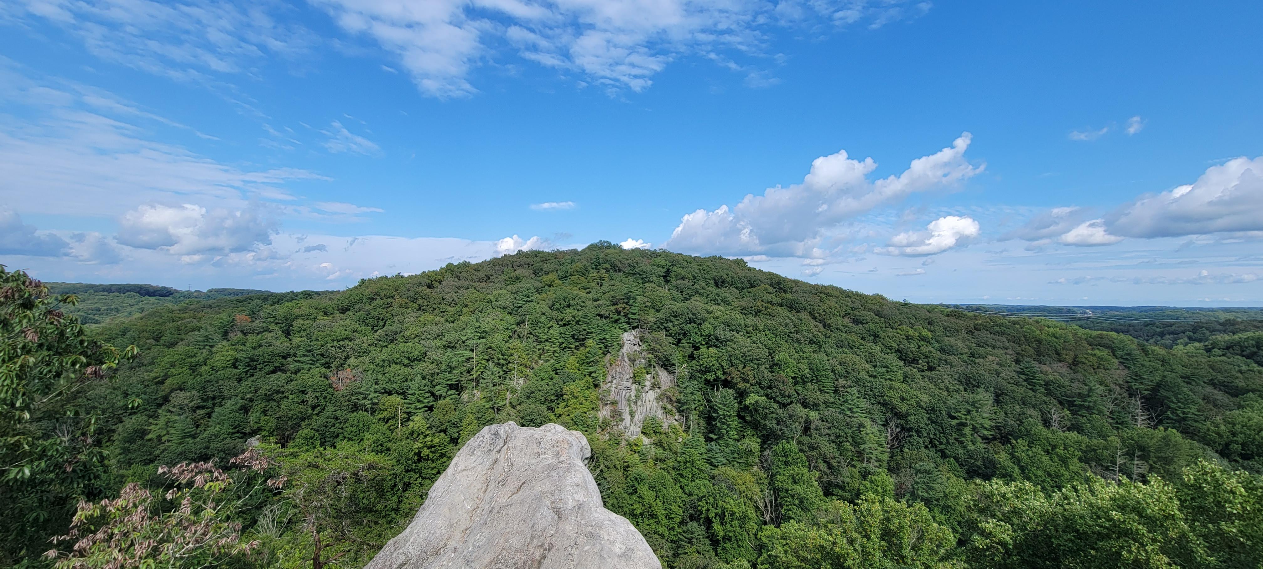 King and Queen Seat, Rocks State Park, Maryland [4032x1816] [OC] r/EarthPorn