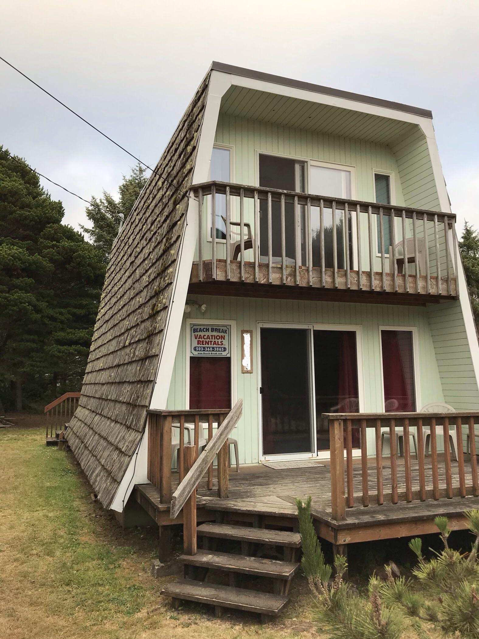 My Airbnb in Rockaway Beach, Oregon r/architecture