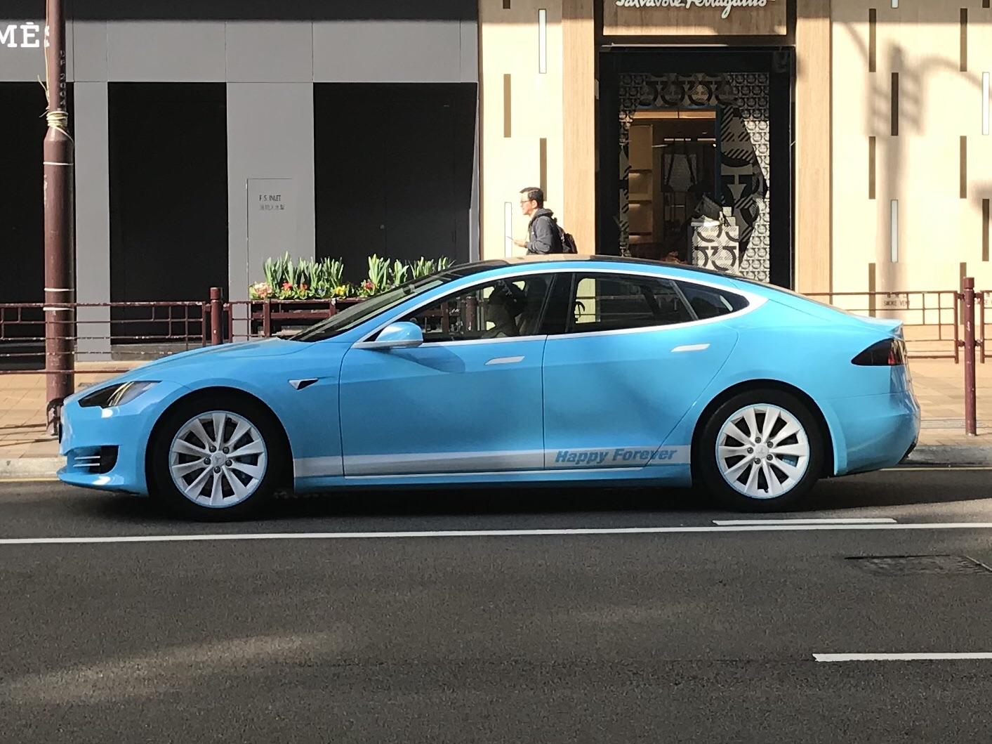 This paint job on a model S I saw in Hong Kong this morning r/teslamotors