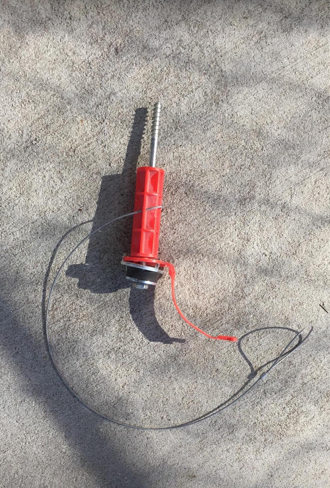 I think it has to do with an electric fence but not sure. r/whatisthisthing