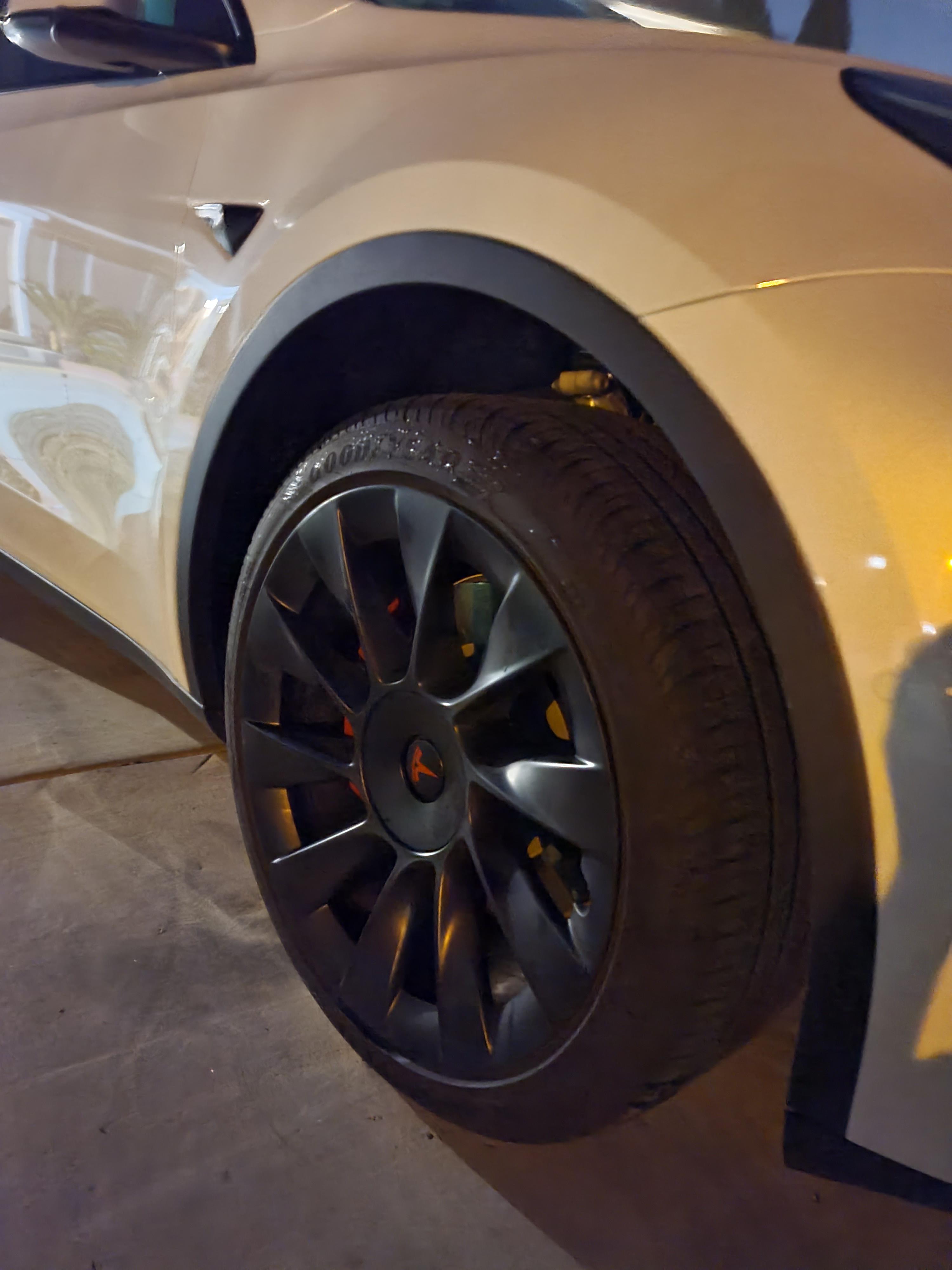 Induction wheels intended to be Directional? r/TeslaModelY