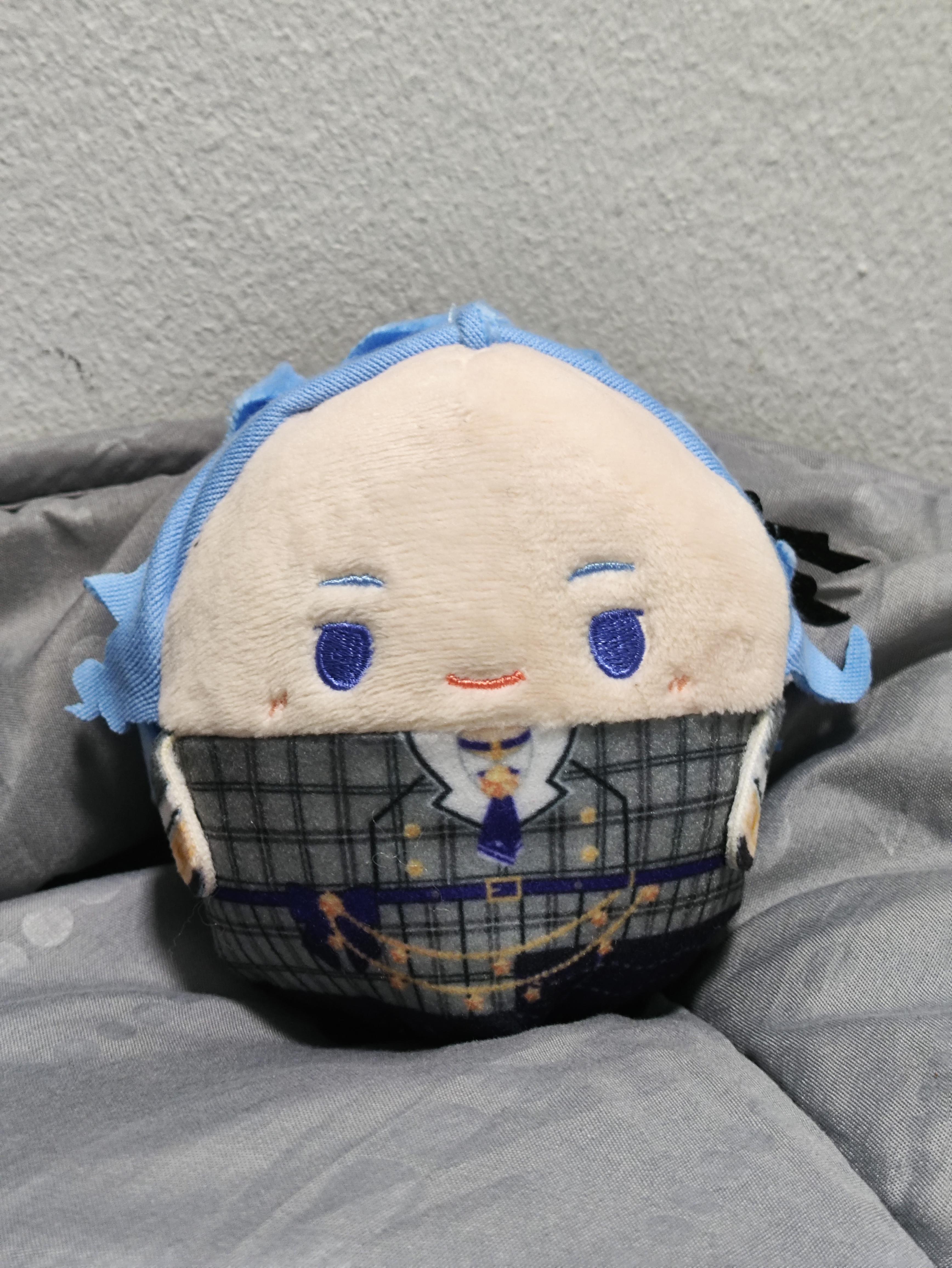 Seller gave me humpty dumpty instead of suisei ( r/okbuddyhololive