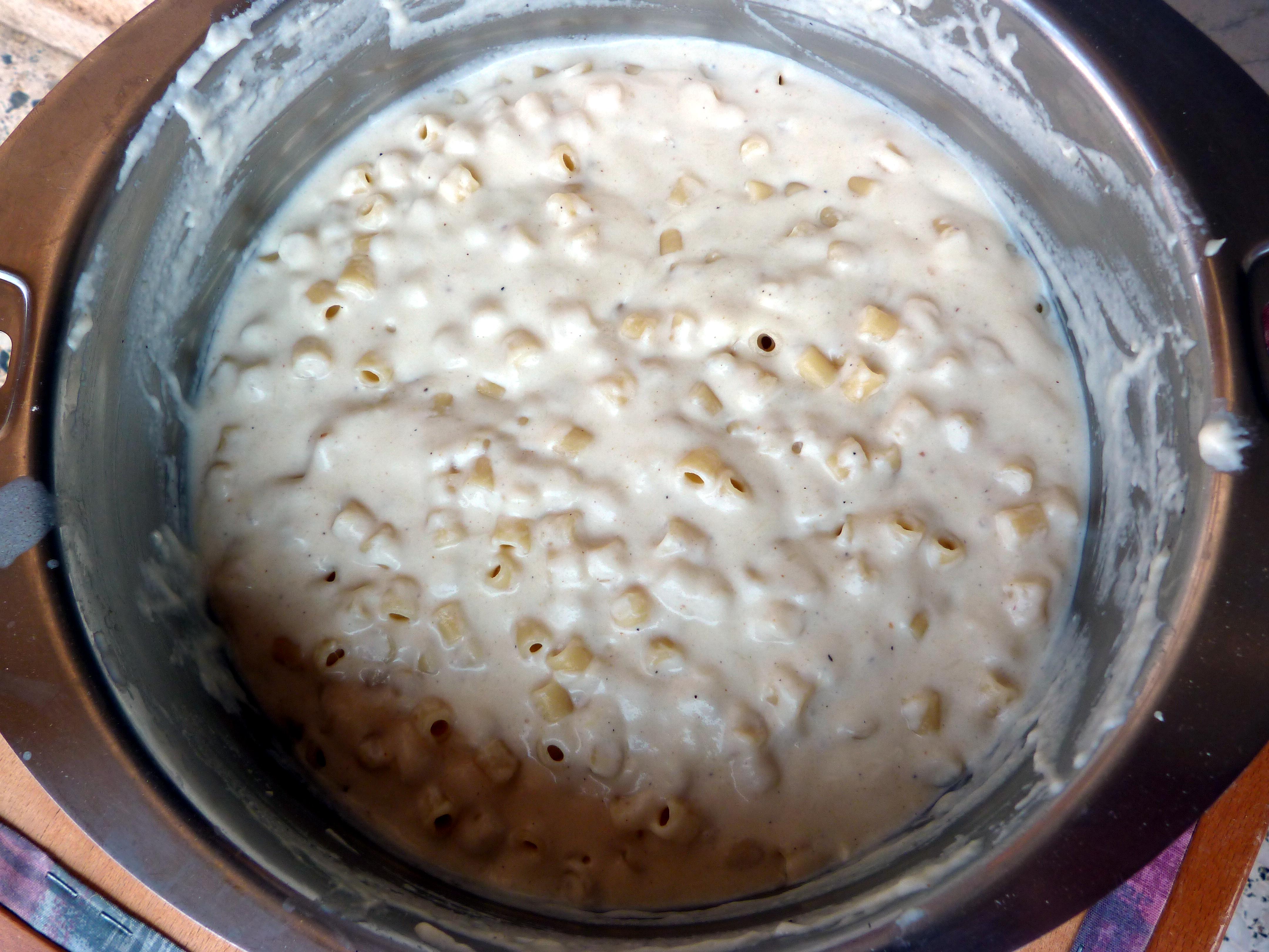 Roux w/ milk, pecorino, regato, nutmeg and pepper. Mixed with short