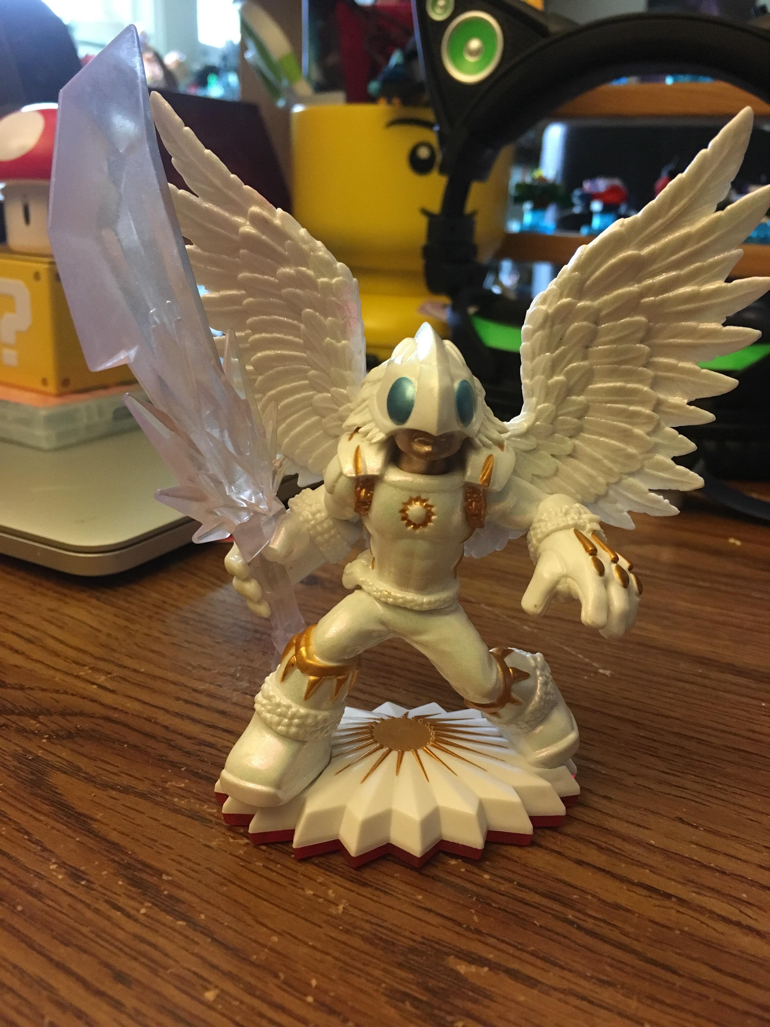 Knight Light is the coolest Skylander. (At least that I own.) skylanders
