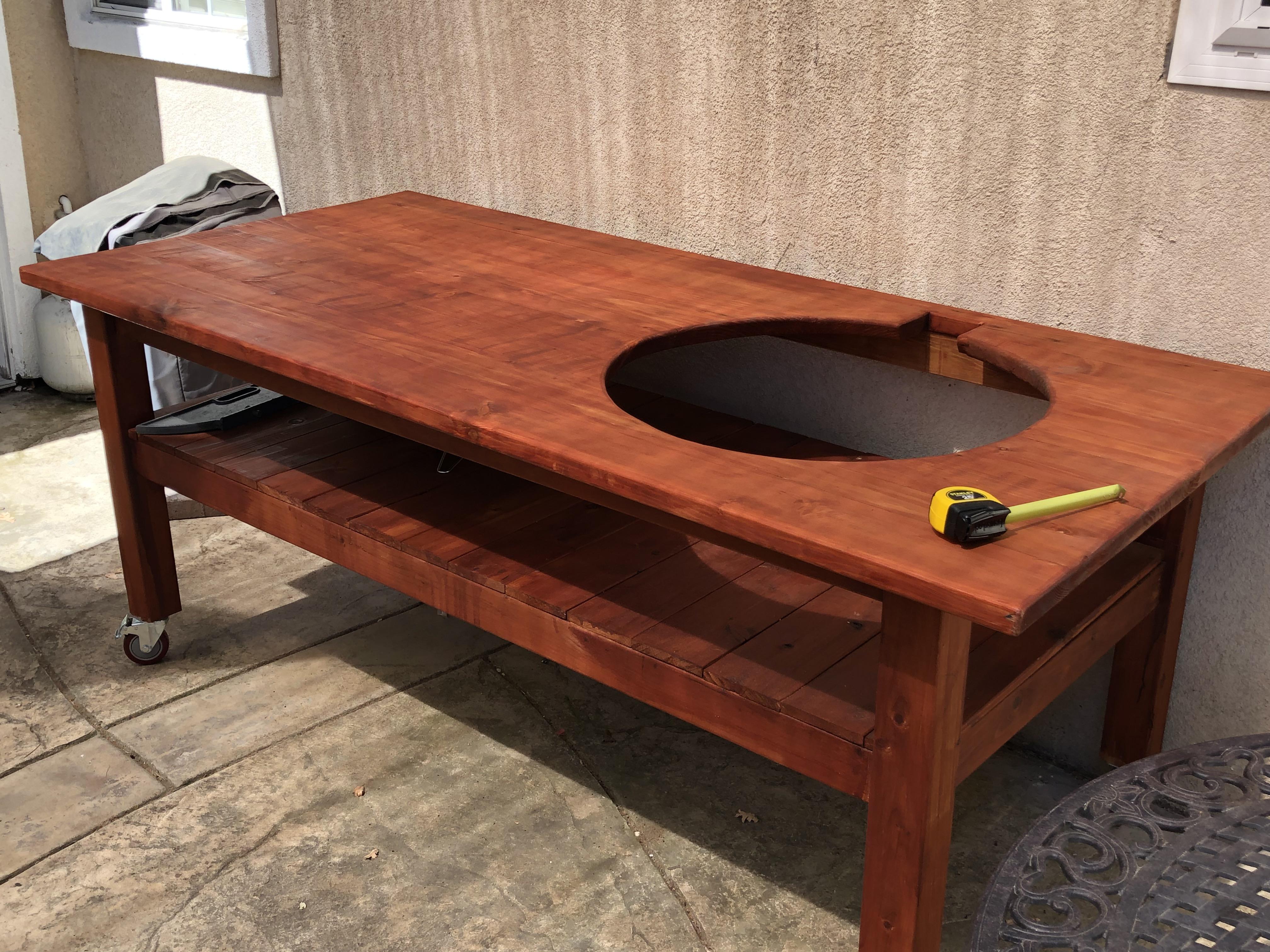Finally finished the redwood table for my Big Joe r/KamadoJoe