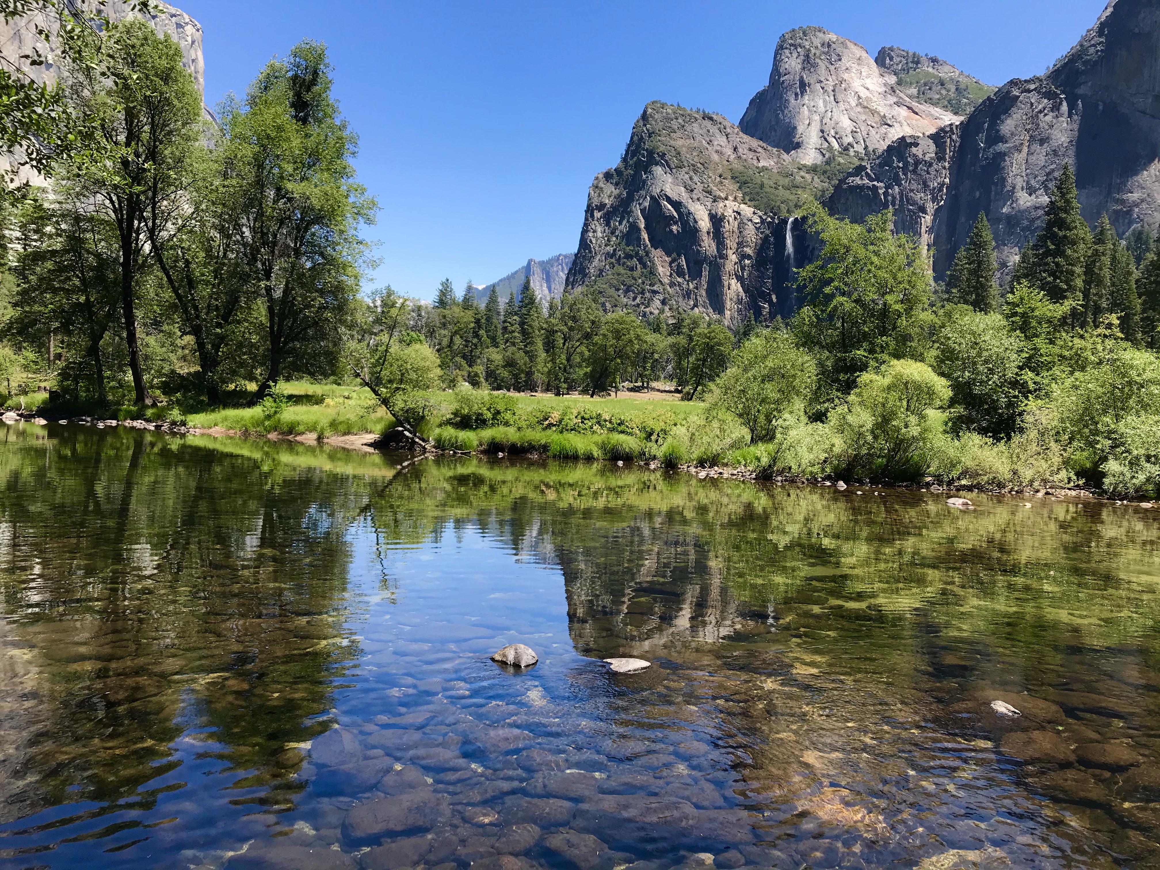 Yosemite Valley is Stunning Outdoors