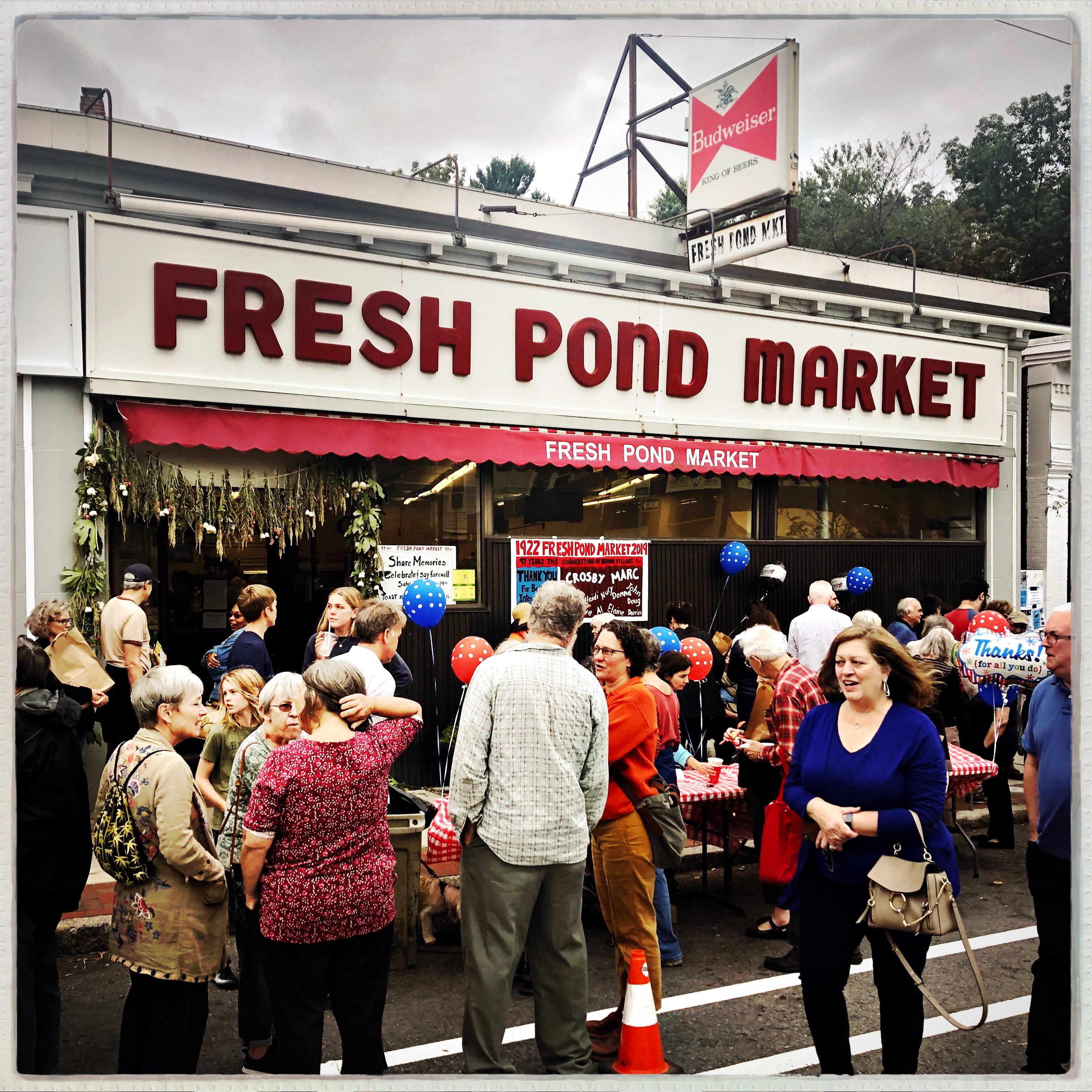 Last day of business at Fresh Pond Market in Huron Village, Cambridge