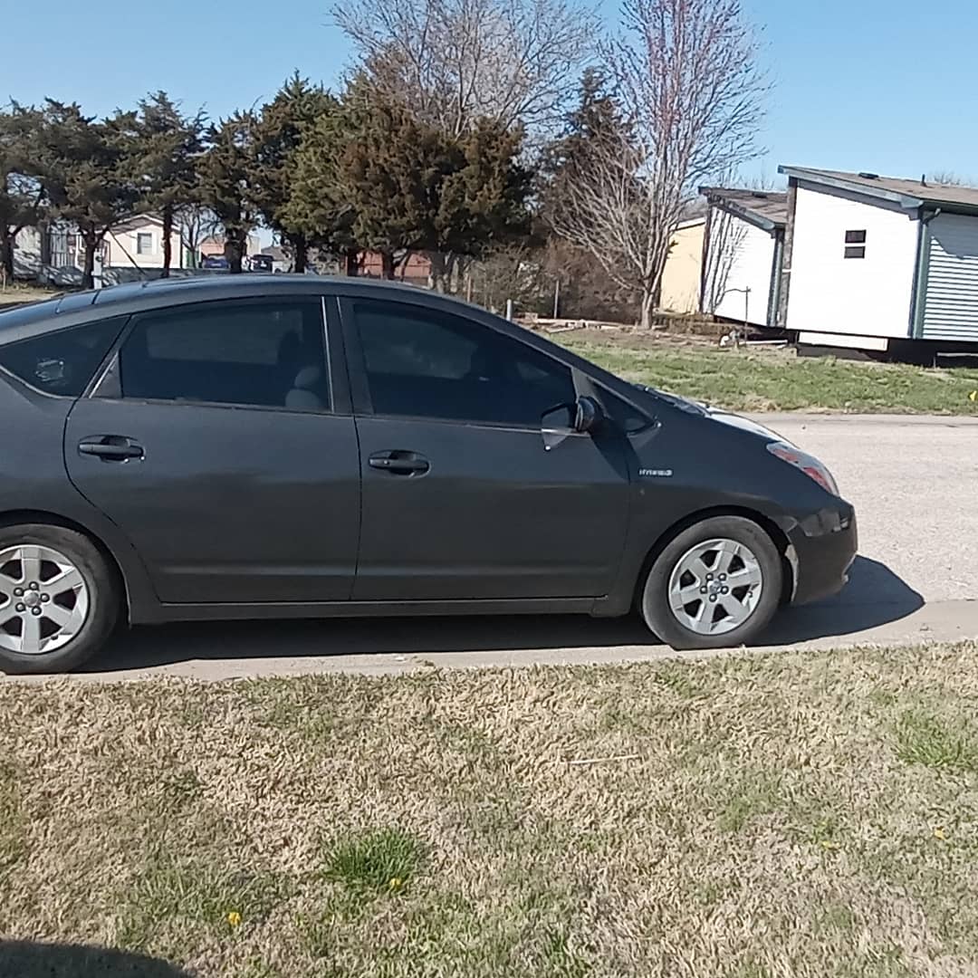 Jacking up a 2017 Prius Prime : prius