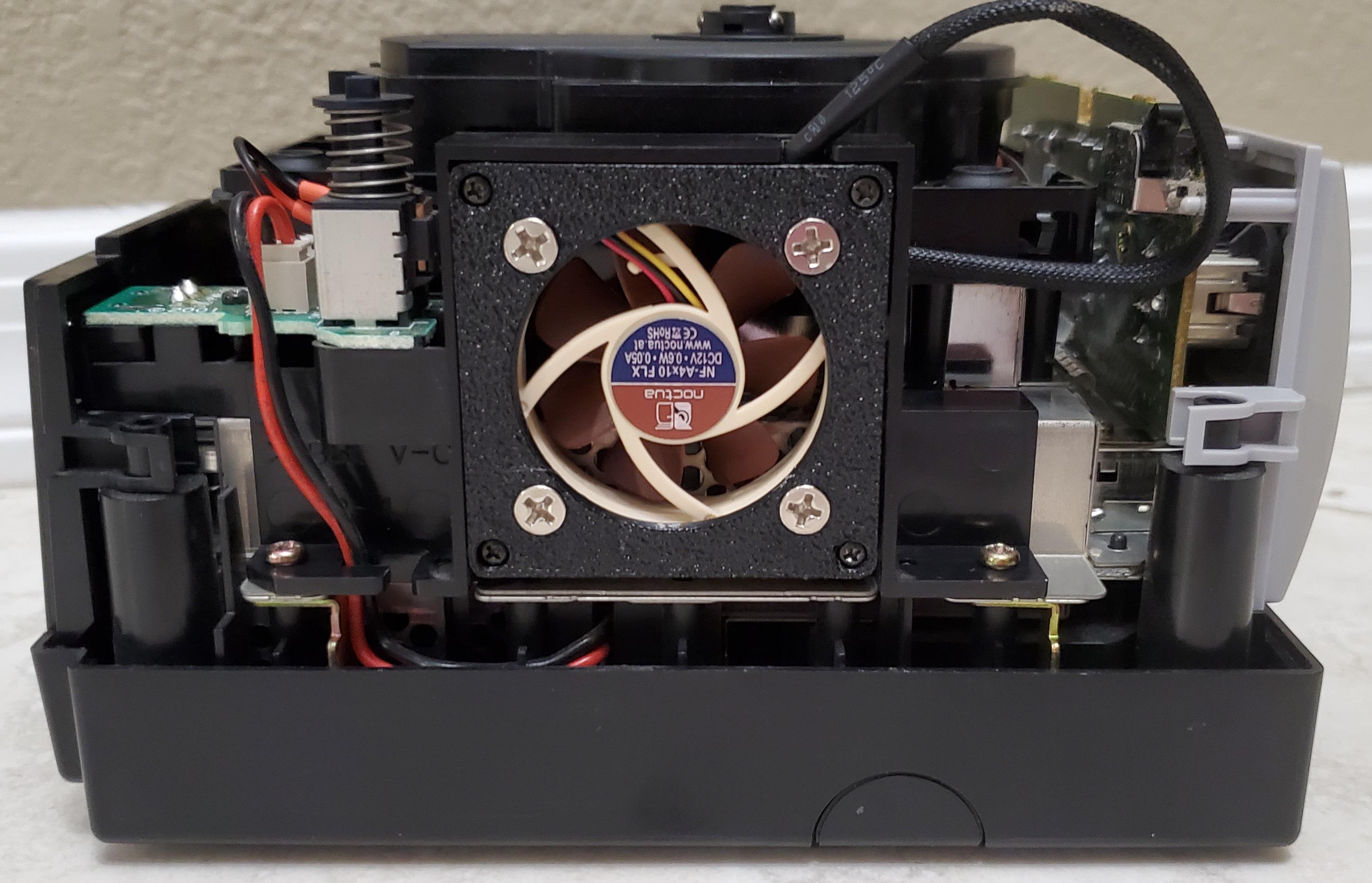 Nintendo Gamecube 40mm fan upgrade r/Noctua