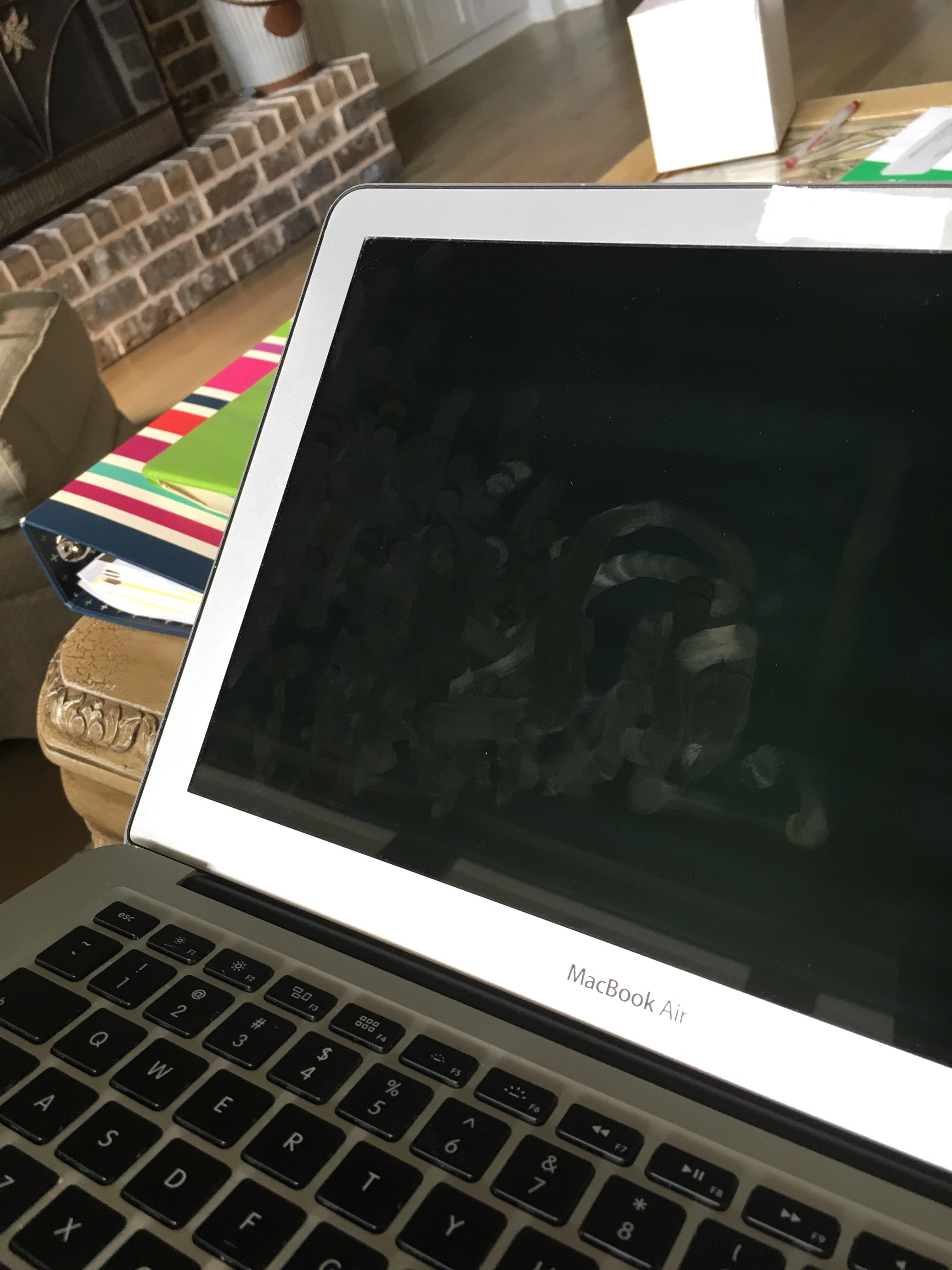 I cleaned my mom’s laptops screen for her 3 hours ago r/mildlyinfuriating