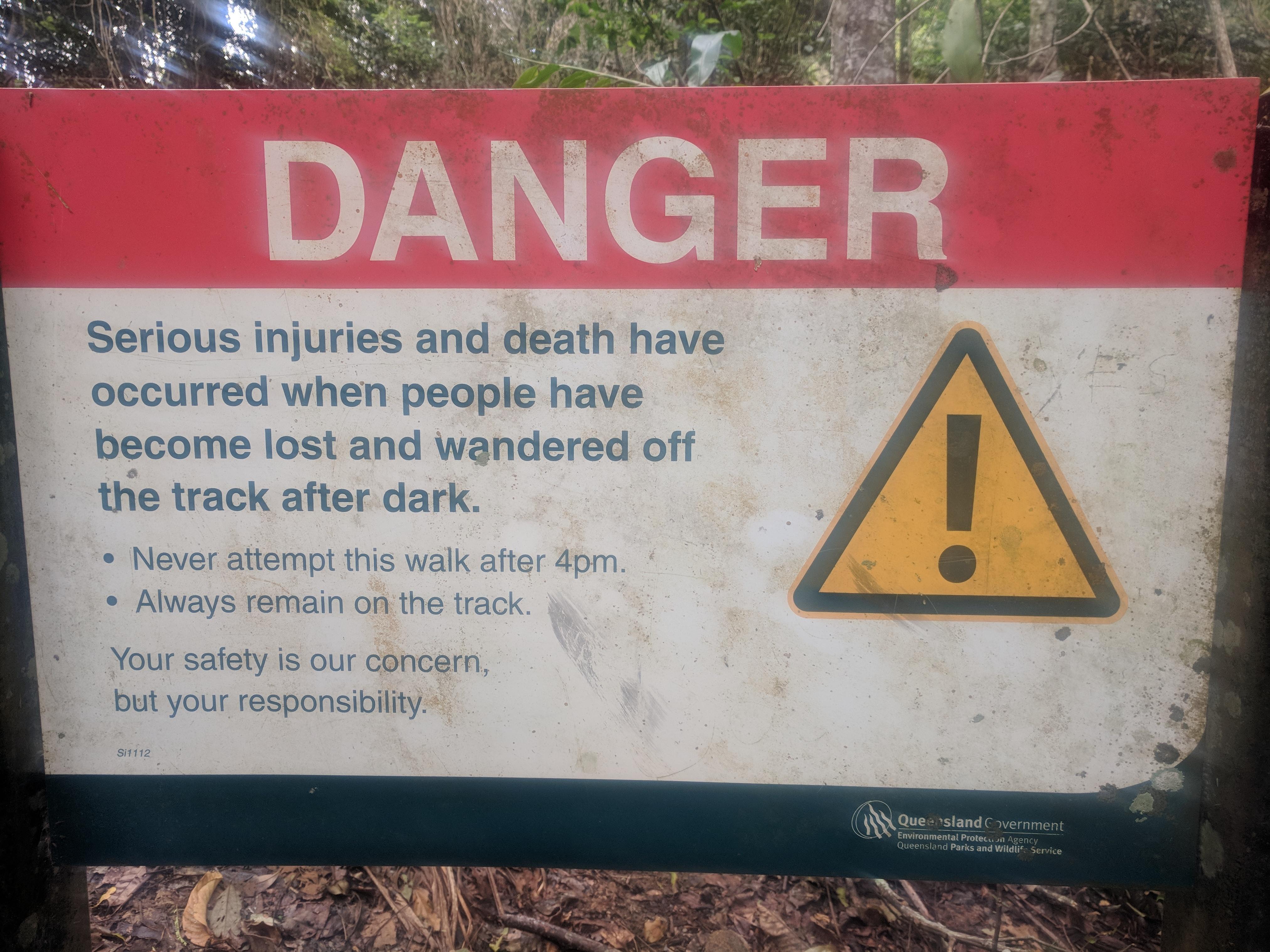 Australian waring signs dont mess around, Mt Whitfield, Cairns, QLD