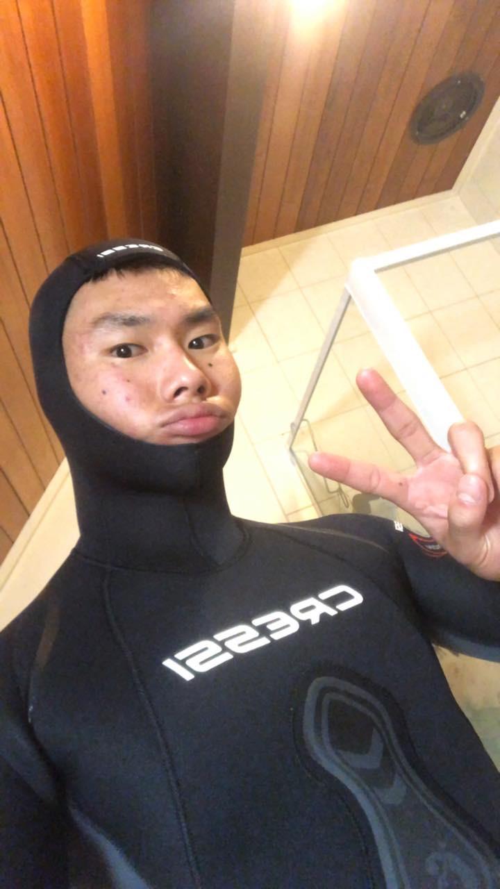 Hey guys so I finally got my first open cell wetsuit 5mm, I’m wondering