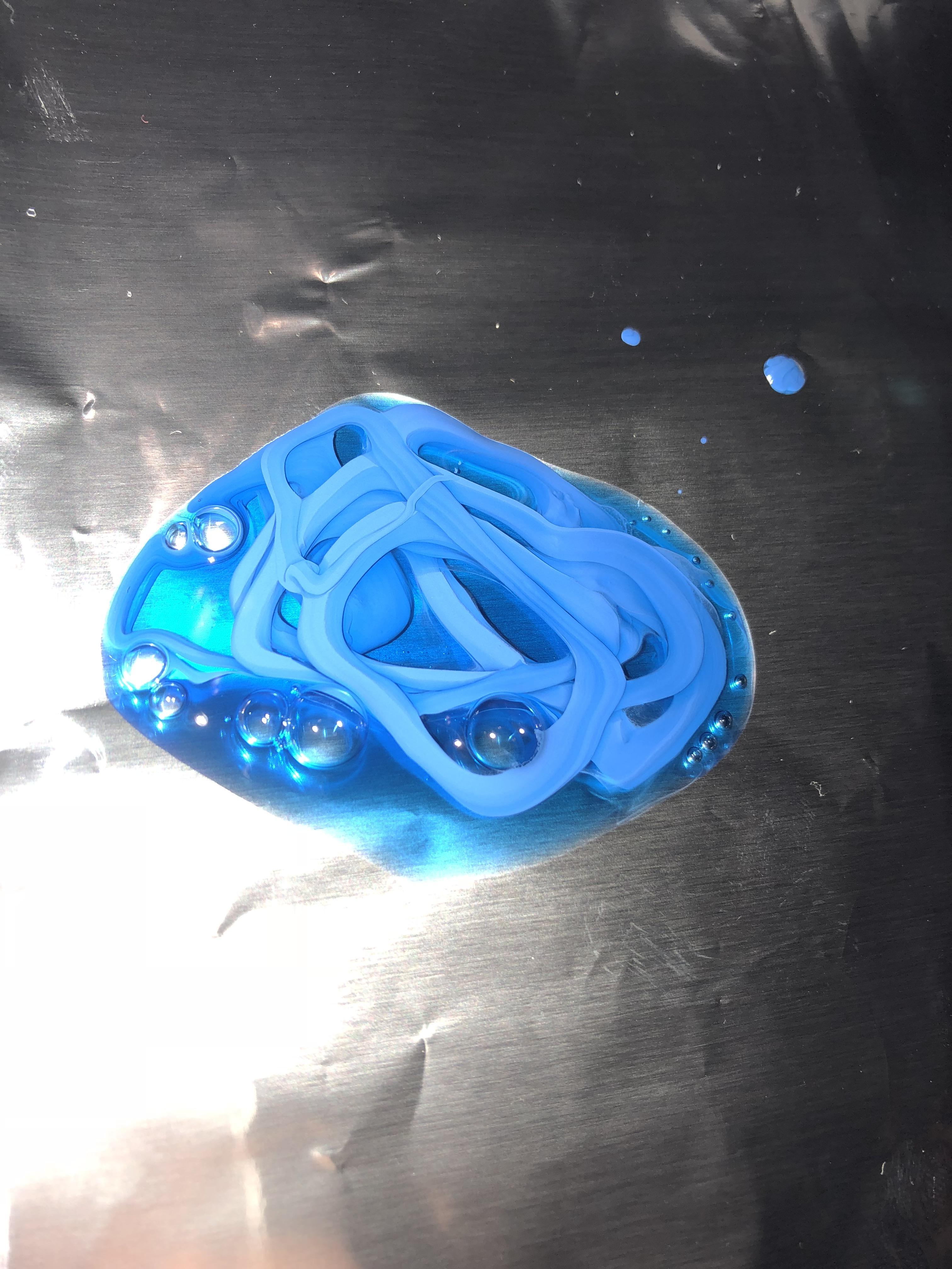 The way this acrylic paint separates r/mildlyinteresting