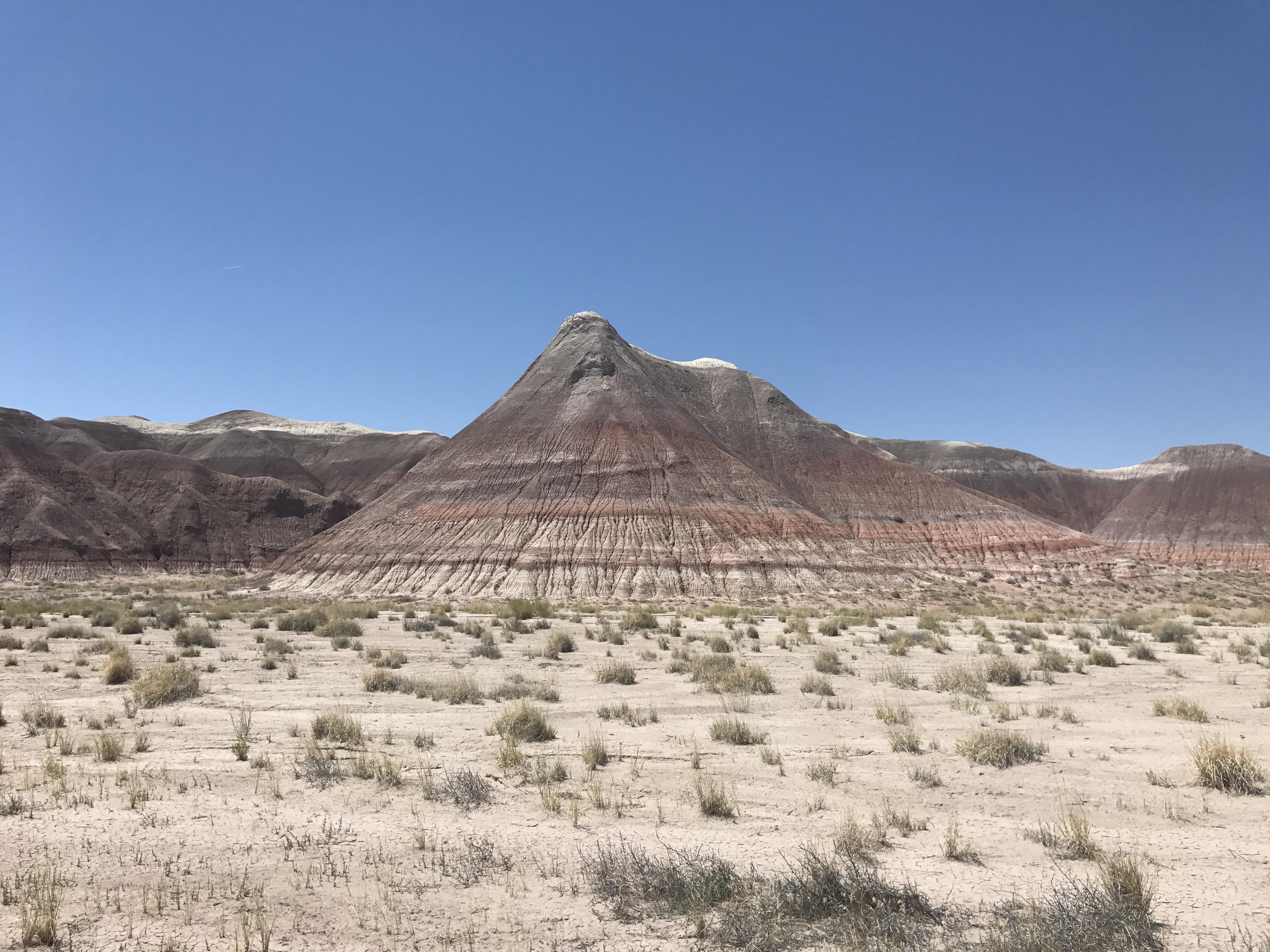 The badlands north of Joseph City, Arizona [4032x3024] [OC] r/desertporn