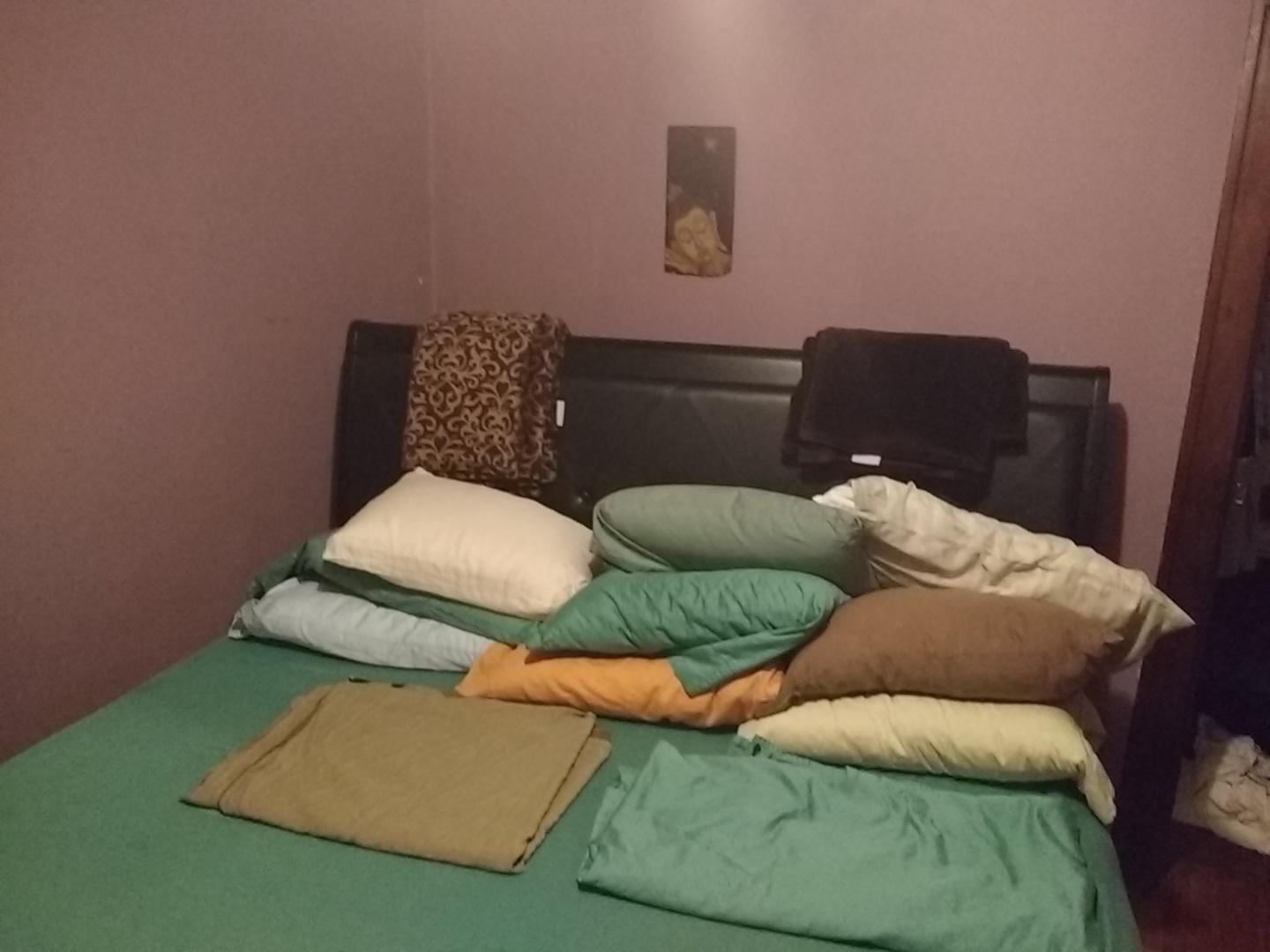 Pillow cases don't [M]atch r/toomanypillows