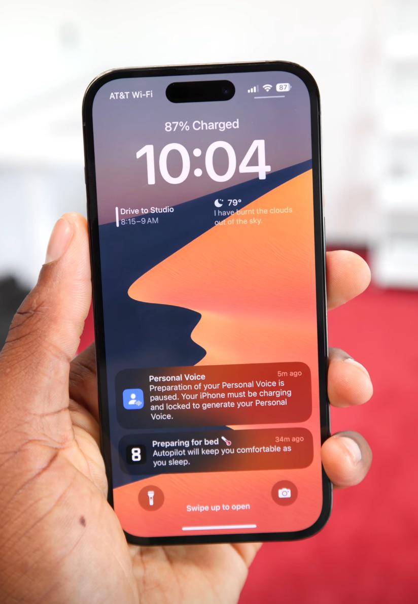 Hey does anyone have this iPhone wallpaper? (it's from MKBHD's latest