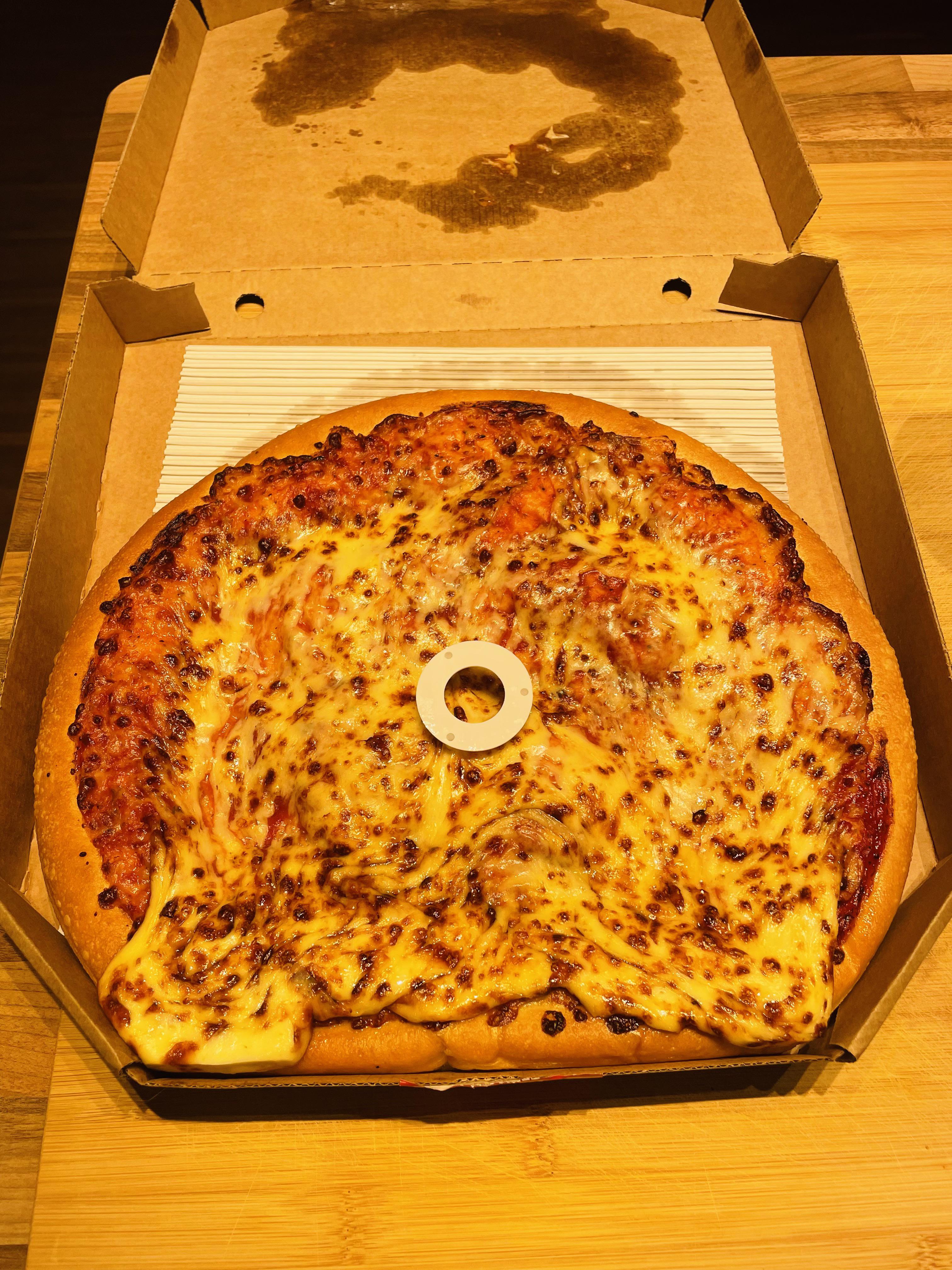 🍕 from Pizza Hut delivered by Uber Eats 😤 r/mildlyinfuriating