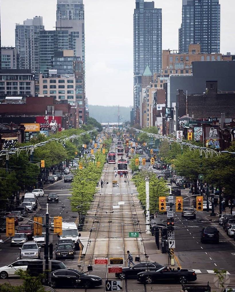Spadina Avenue, Toronto r/CityPorn