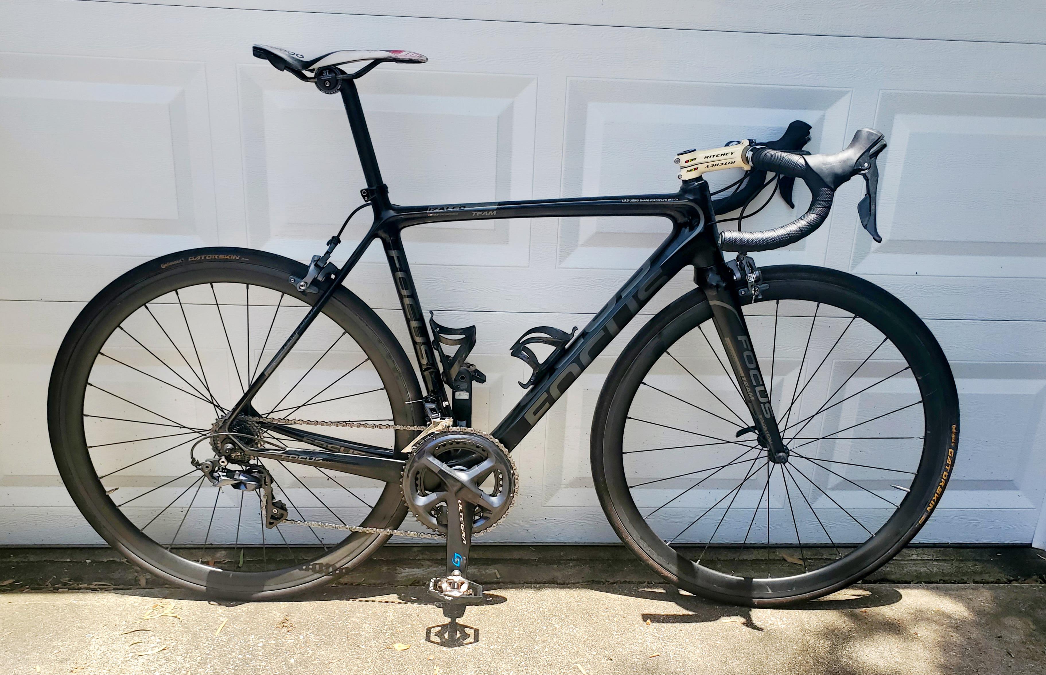 New Frameset Day for me. Finally upgraded to a carbon road bike frame