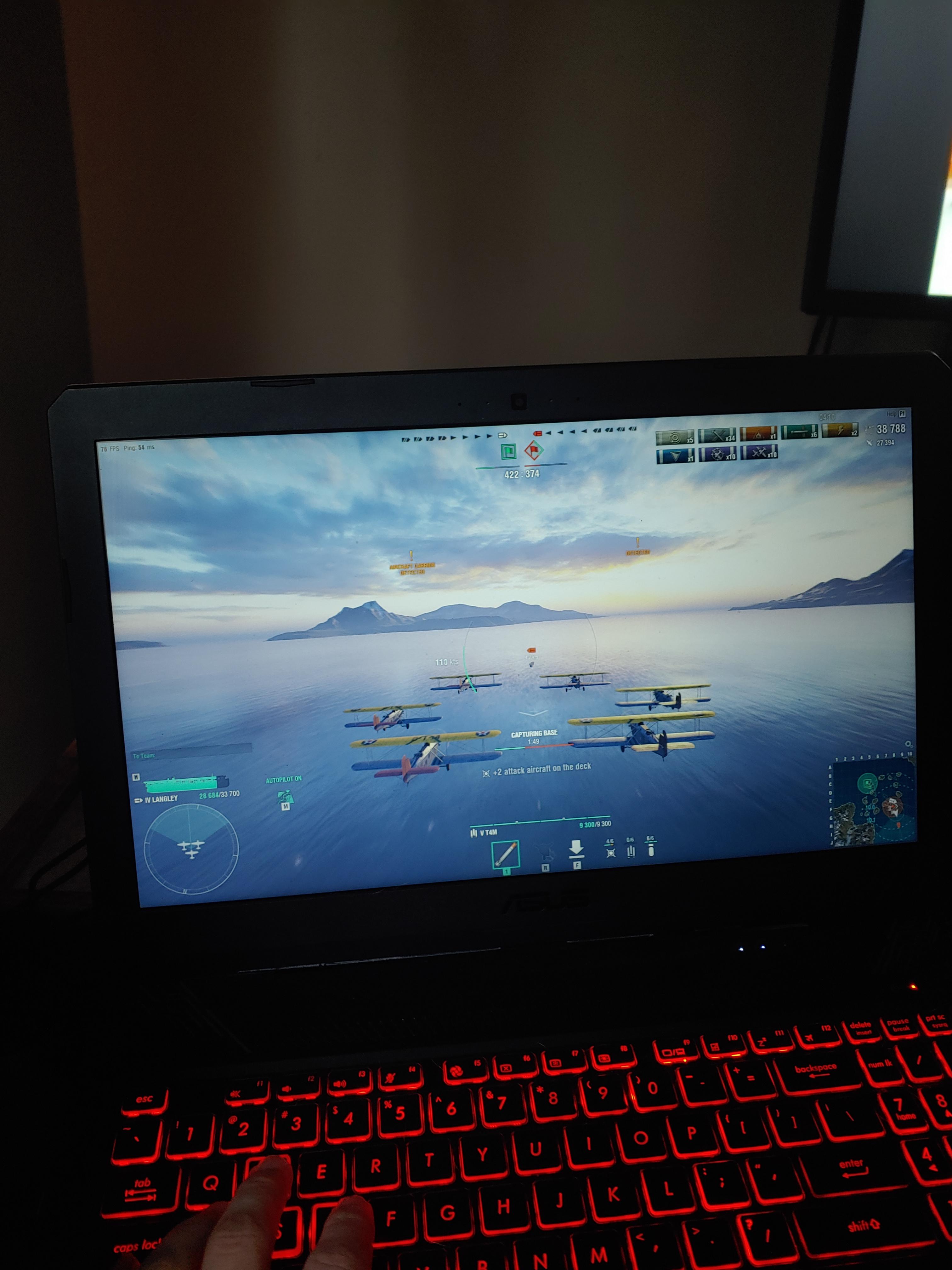 Carrier vs carrier less than 5 minutes less 2 till base capture... Oof