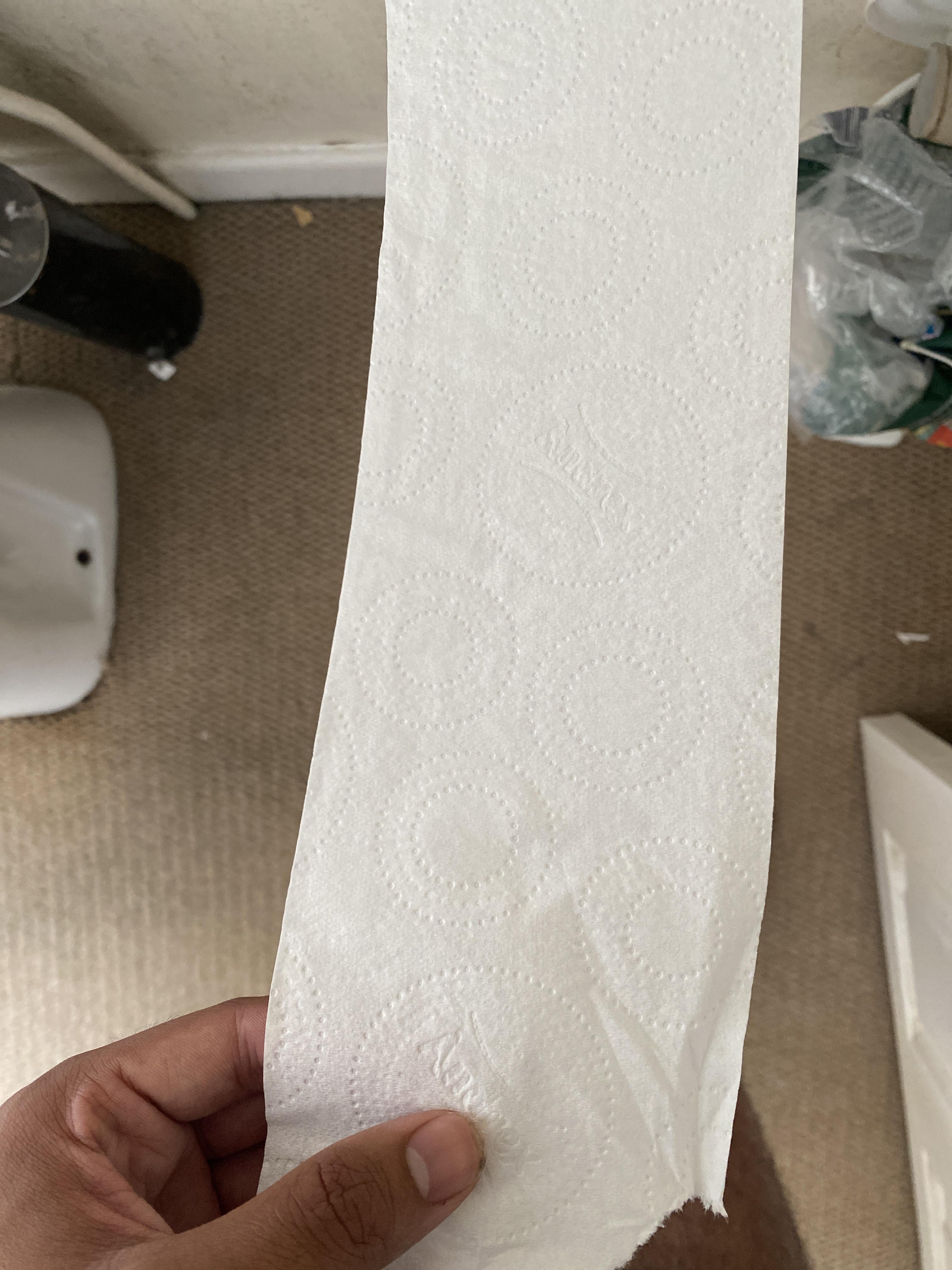 This one toilet roll in the pack we bought has no lines to rip it, so
