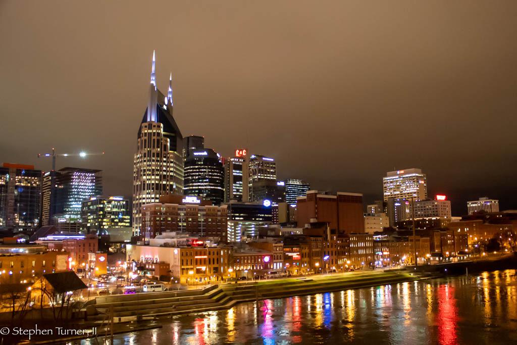 Downtown Nashville is beautiful at night r/pics