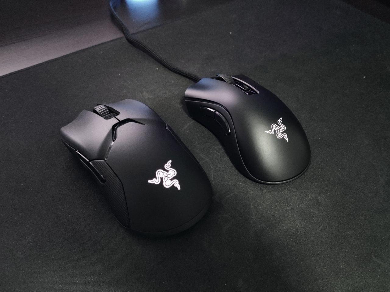 Razer Deathadder v2 Mini beside Razer Viper Ultimate r/razer