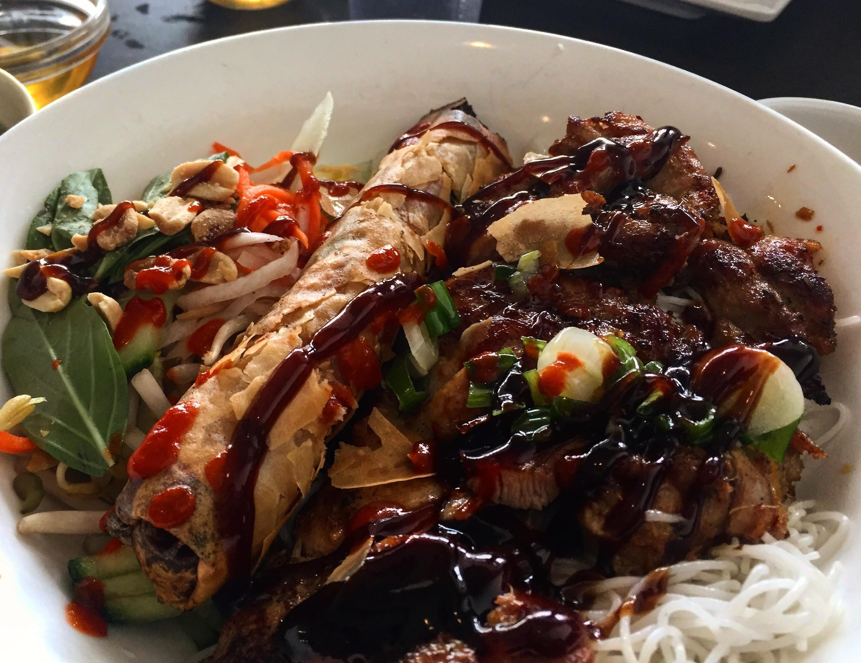 [i ate] grilled chicken with vermicelli and spring roll r/food