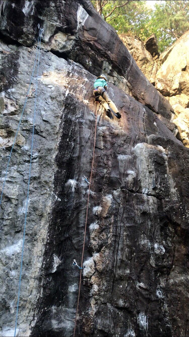 Working the crux moves on Waimea at the end of a beautiful fall day