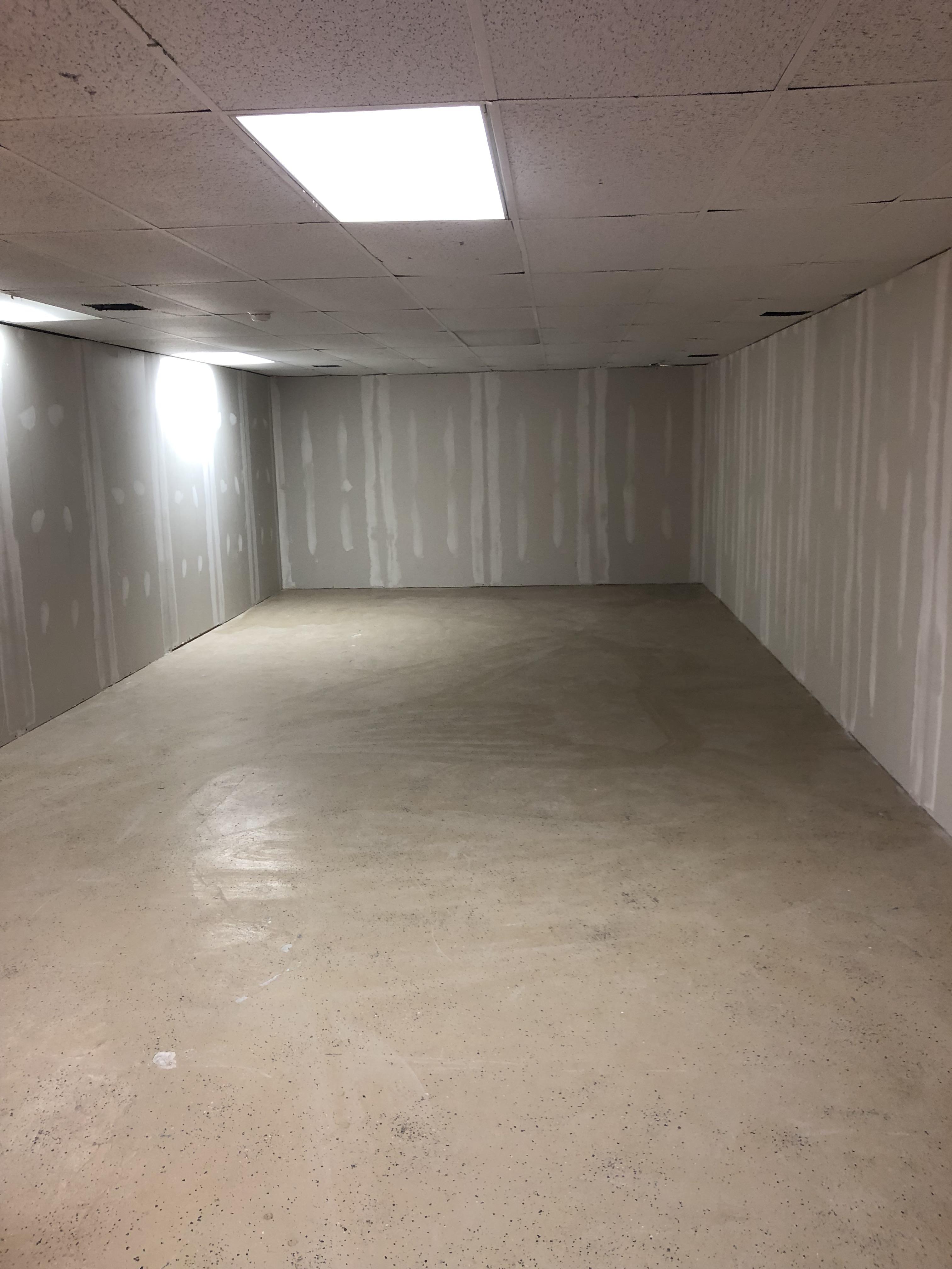 Any good suggestions for my new 600 sqft grow area? Mainly for the