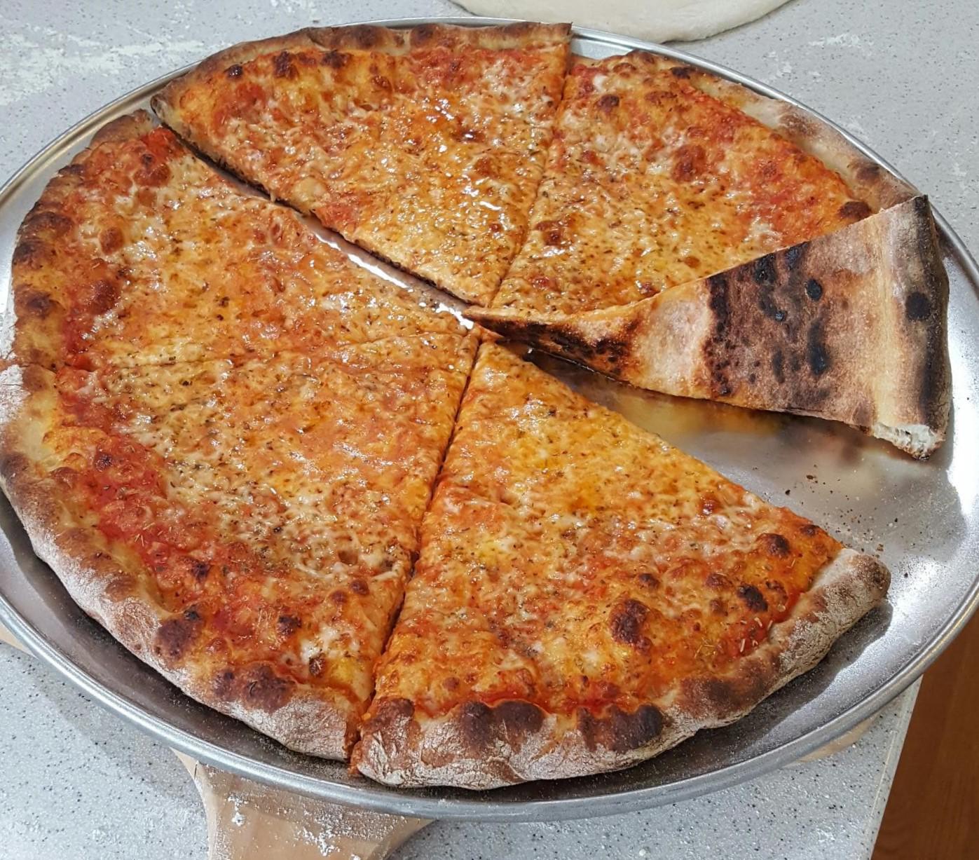 New York Style Cheese Pizza...[Homemade] r/food