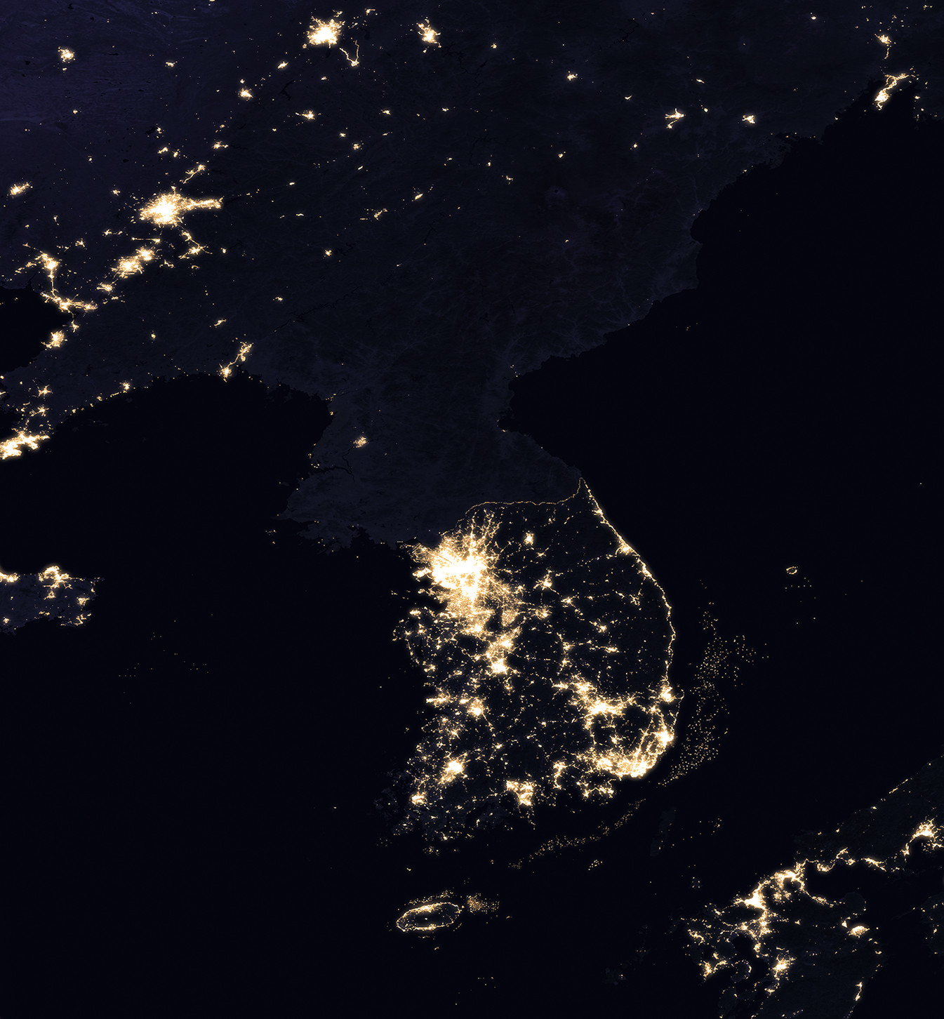 Korean Peninsula at night from space. r/MapPorn