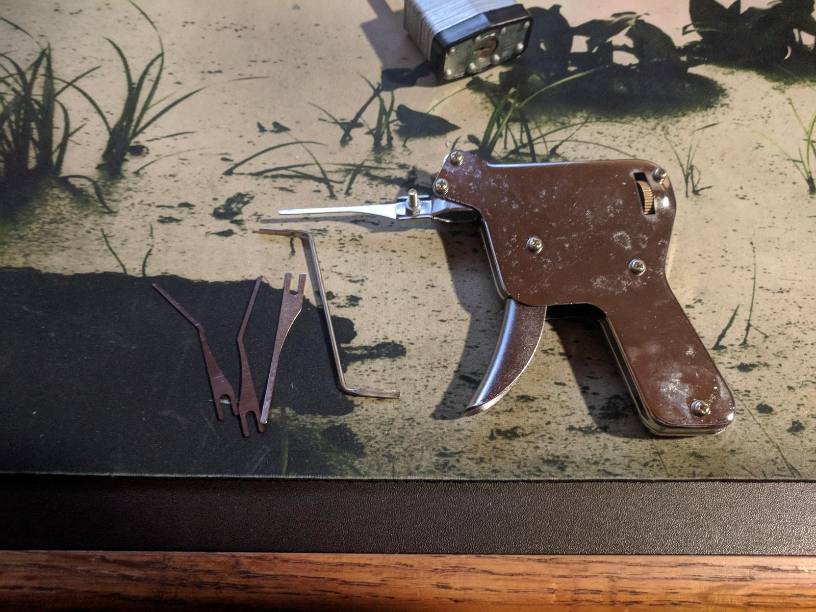 8 lock pick gun. r/lockpicking