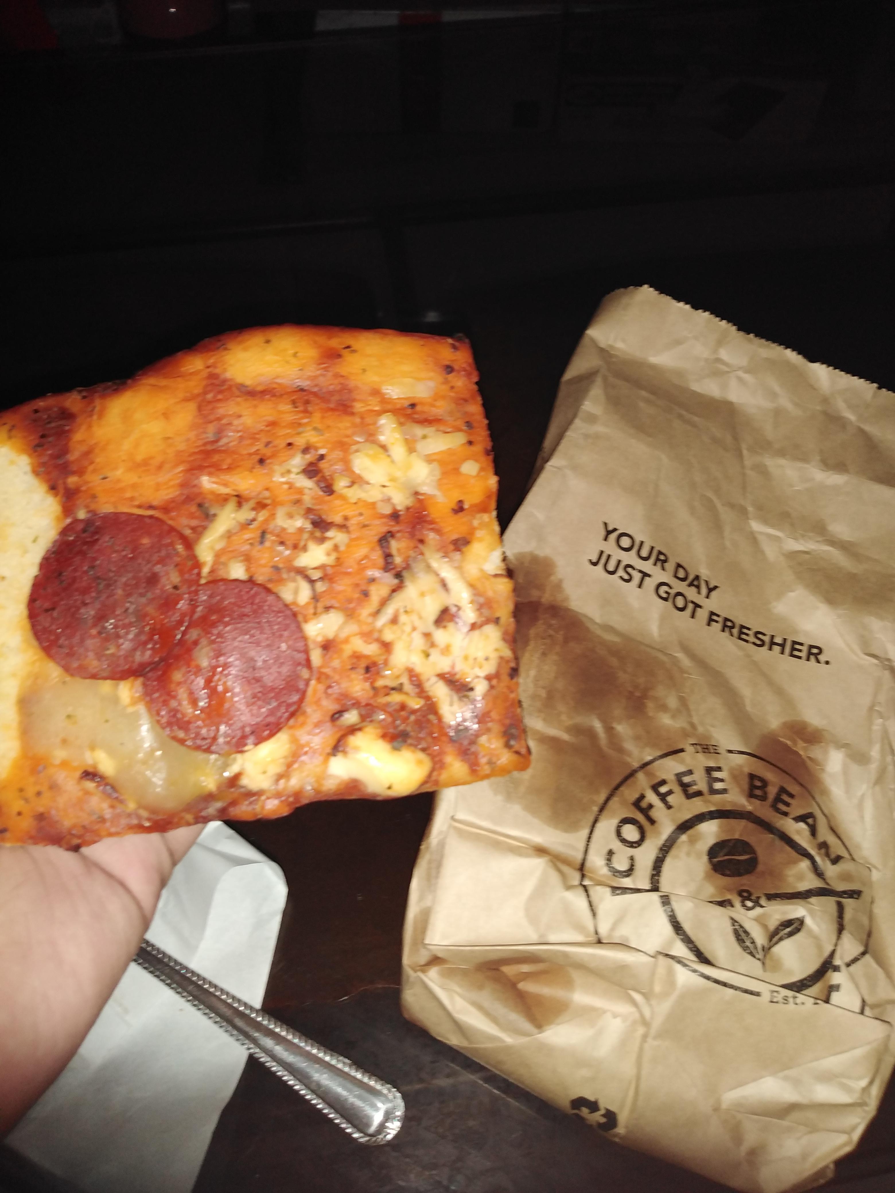 Coffee Bean Pizza more like Coffee Bruh Pizza r/Pizza