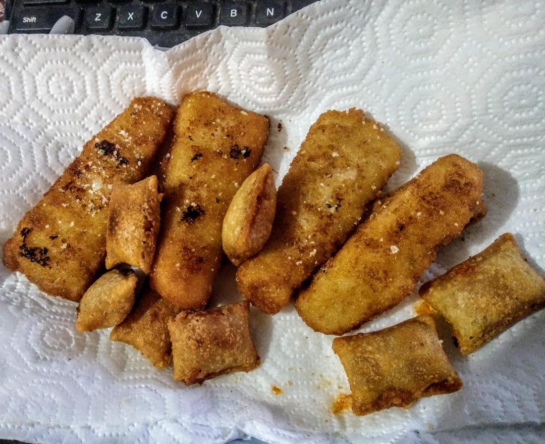 Deep Fried Pizza Rolls and Fish Fillets r/shittyfoodporn