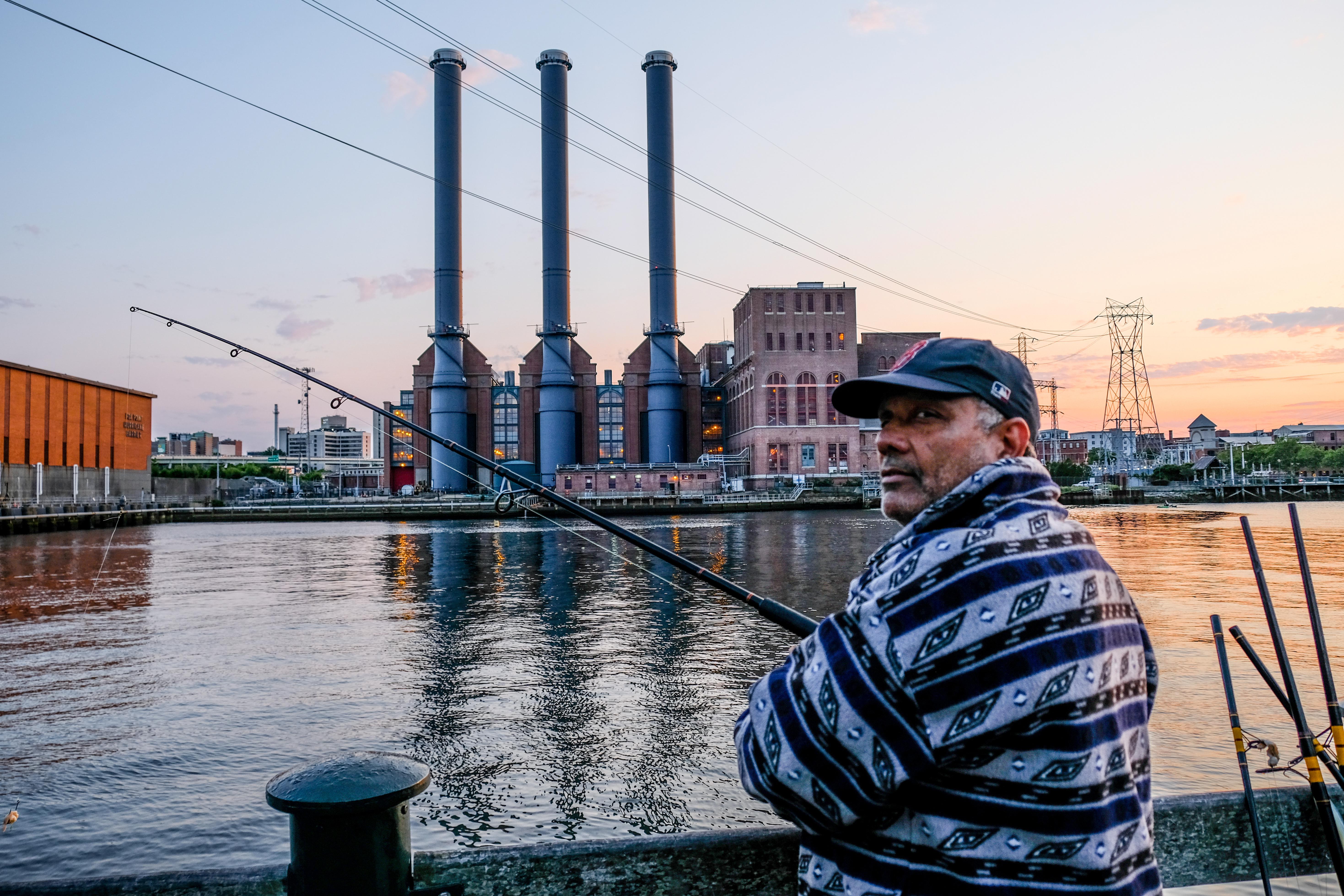 ITAP of a man fishing in Providence, RI [OC] r/providence