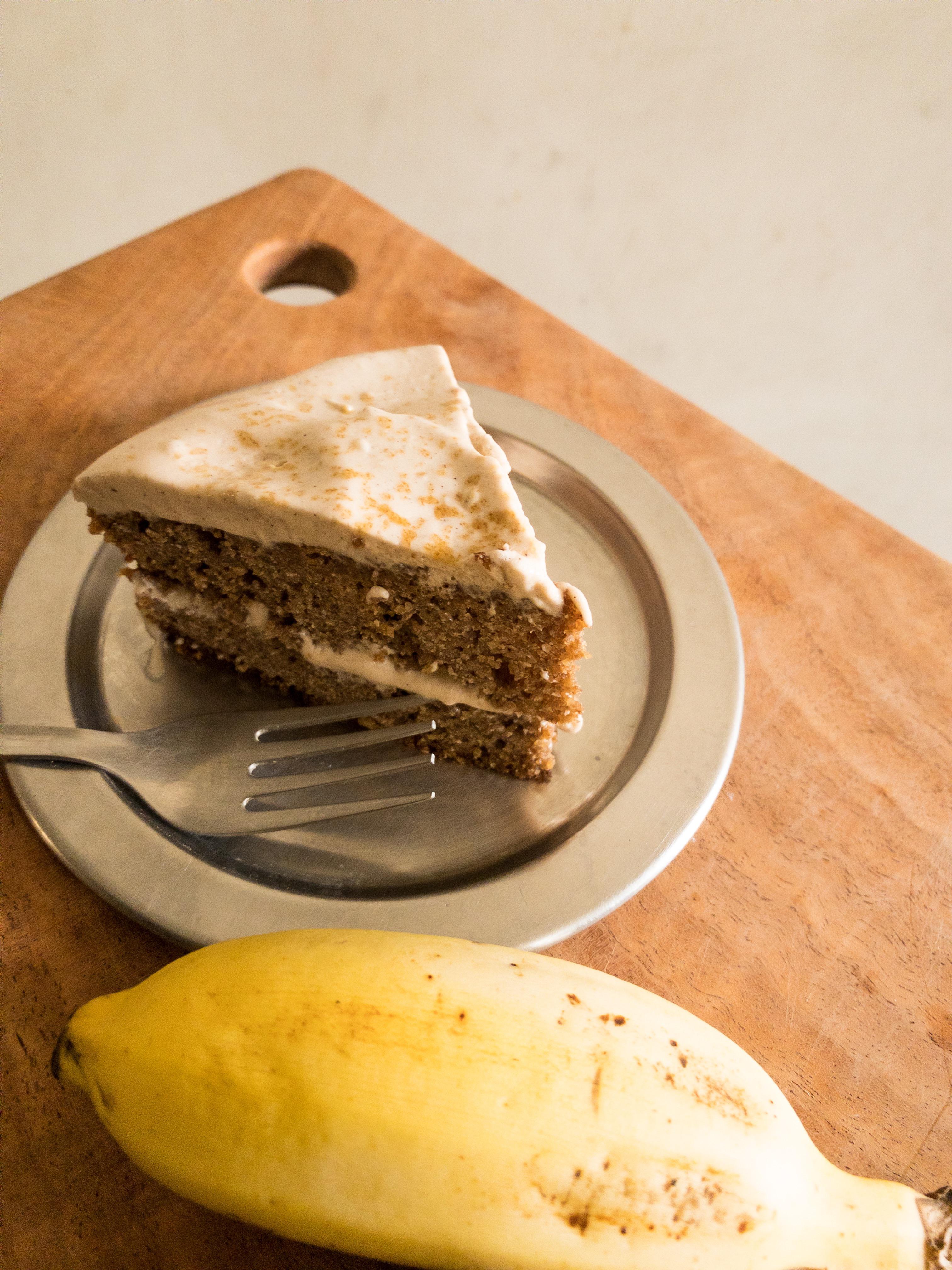 Rice flour Banana Cake with Dalgona whip Cream r/glutenfreerecipes