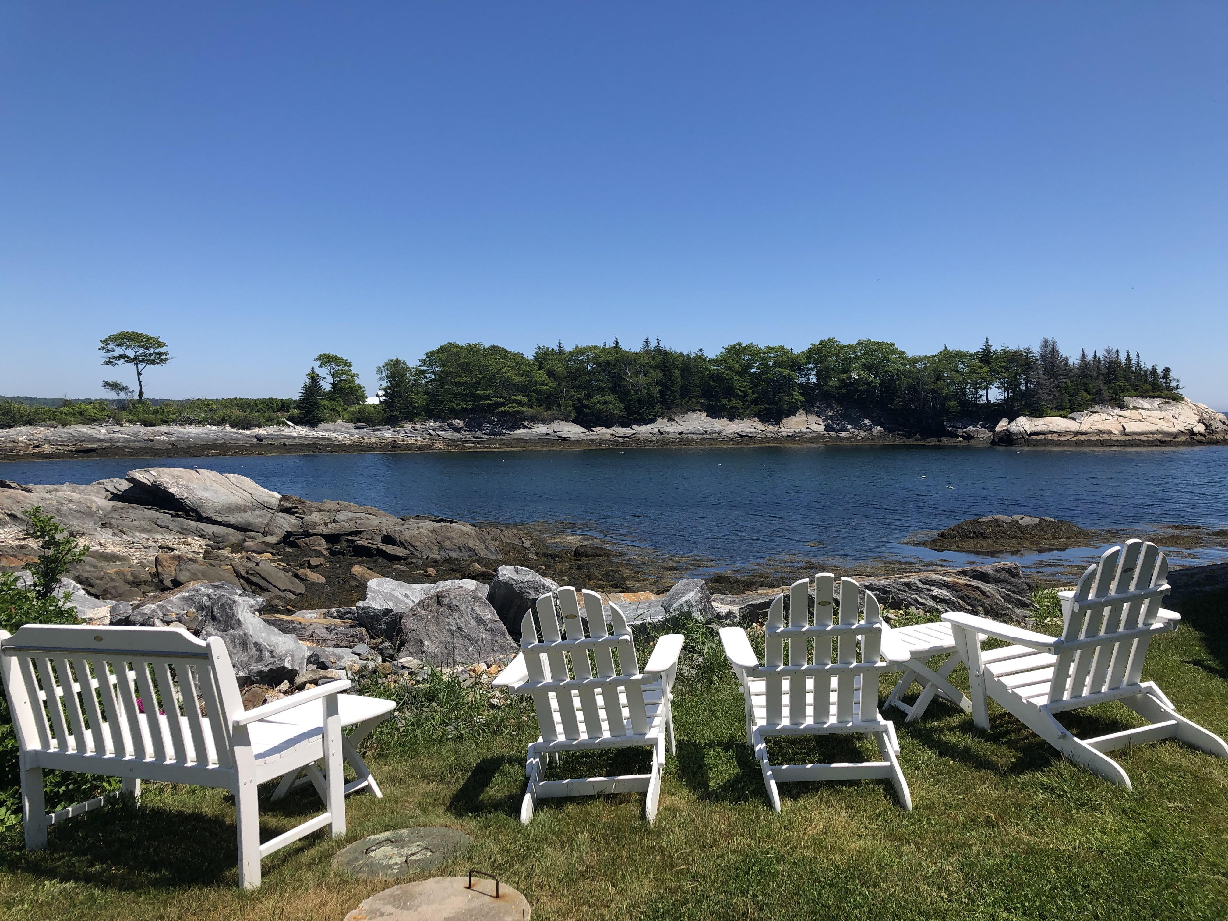 Christmas Cove Maine is a Hallmark movie come to life. r/CozyPlaces