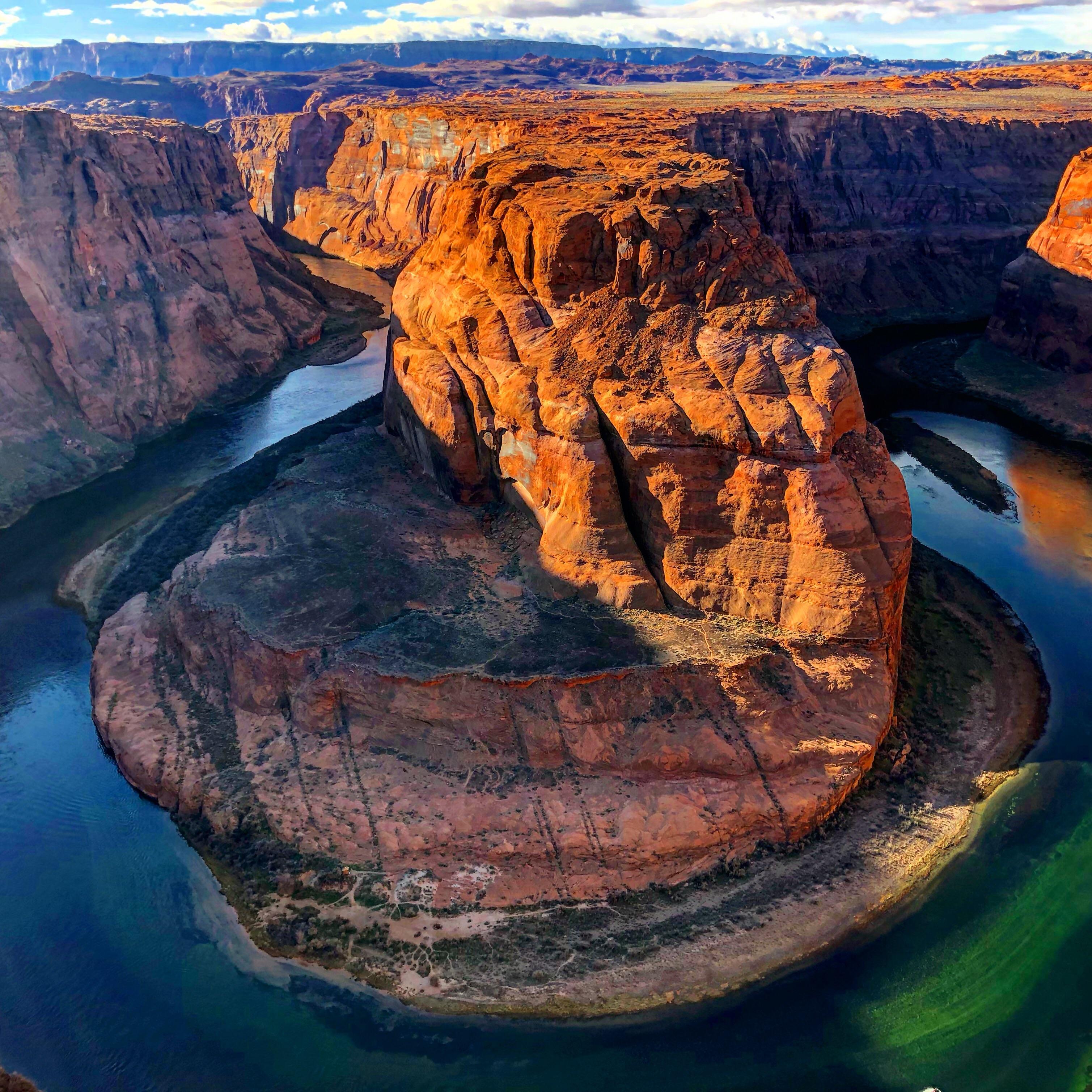 Horseshoe Canyon, Page Arizona [OC] [3018x3018] [iphoneX] r/EarthPorn
